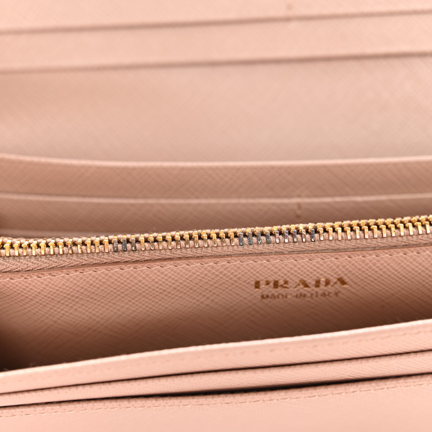 Saffiano Bow Continental Wallet Cammeo
