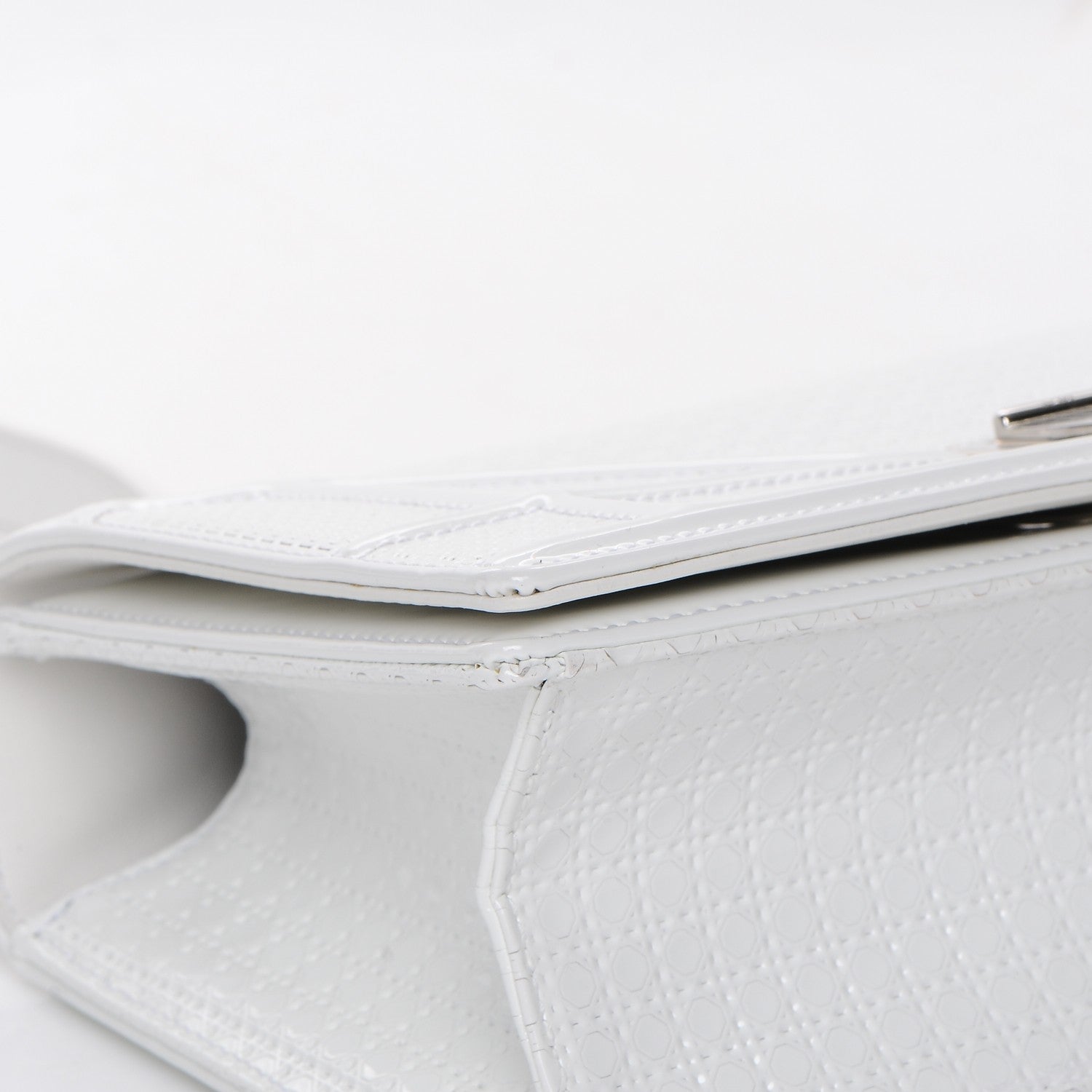 Christian Dior Patent Micro-Cannage Small Diorama Flap Bag White 18 of 21