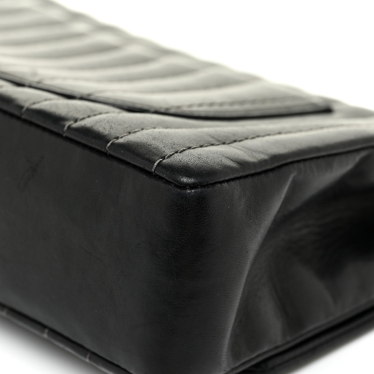 Lambskin Vertical Quilted Medium Single Flap Black