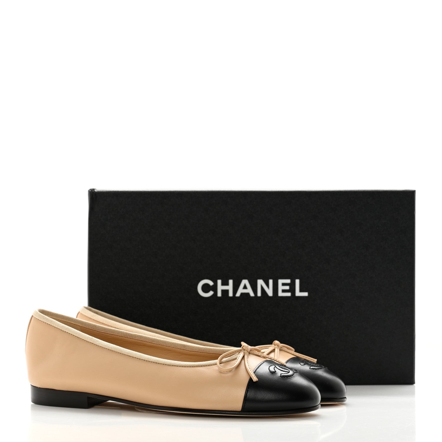 Chanel Lambskin Cap Toe CC Ballerina Flats 37.5 Beige Black 12 of 12