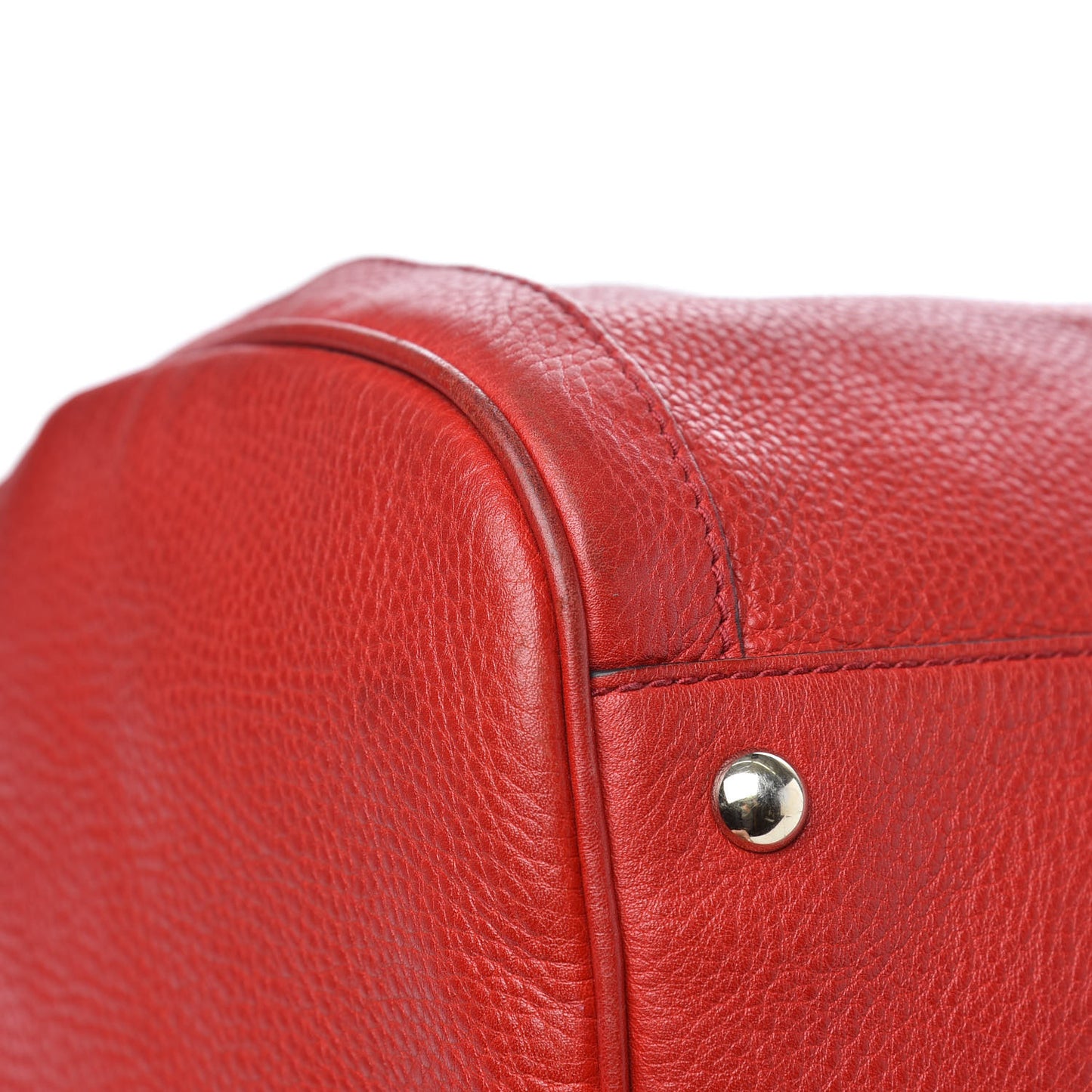 Pebbled Calfskin Medium Soho Boston Red