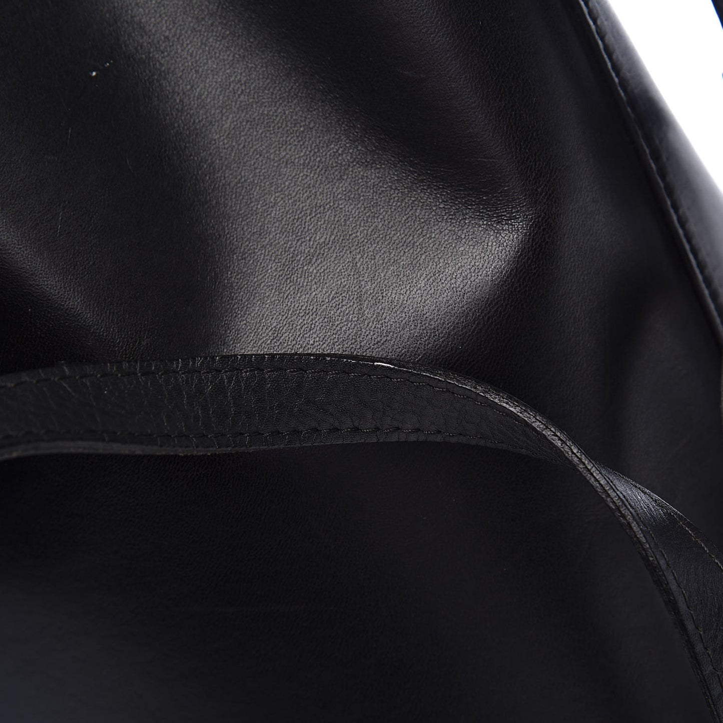 Vegetable Tanned Calfskin Bucket Bag Black Flamma