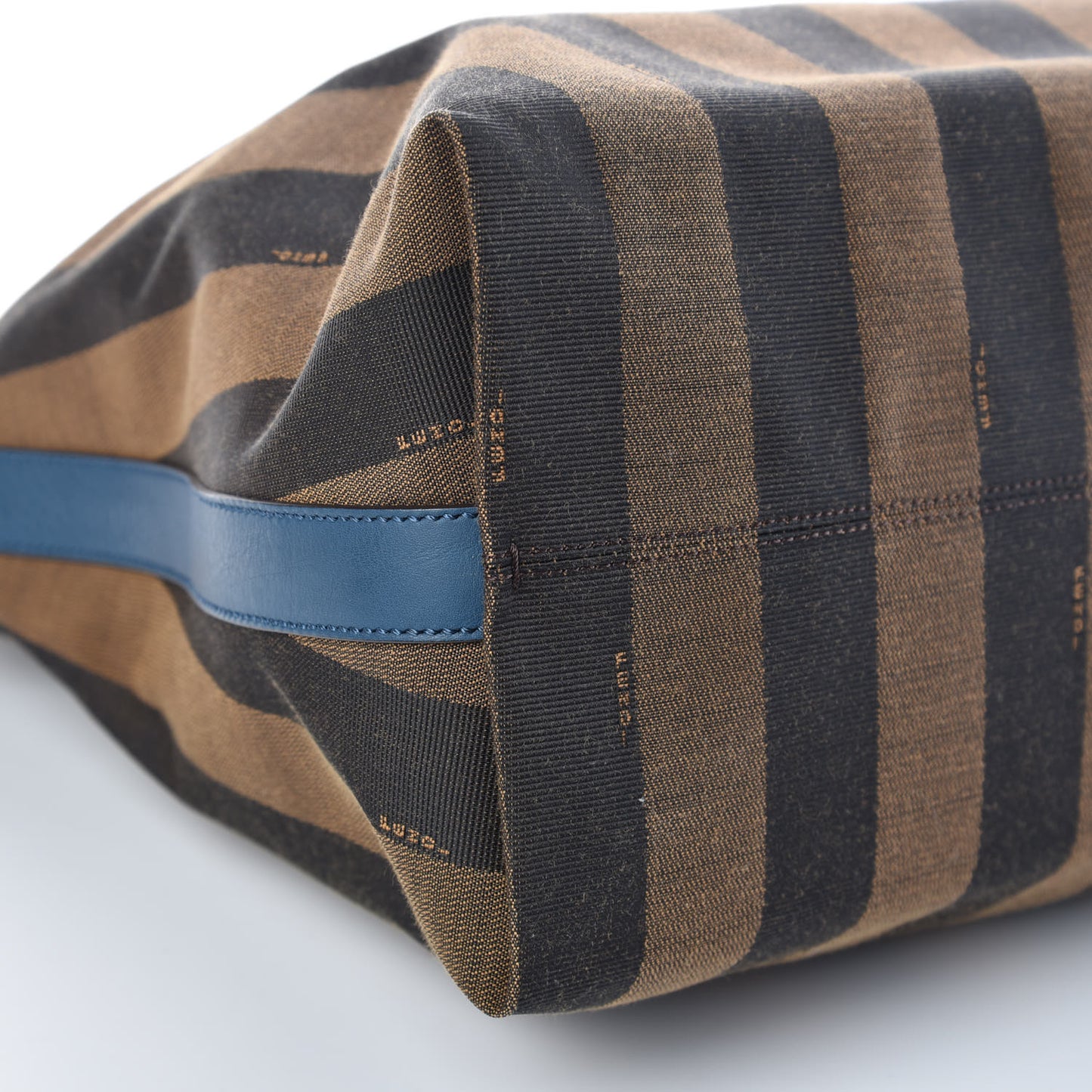 Pequin Vitello Large Hobo Tobacco Petrolio