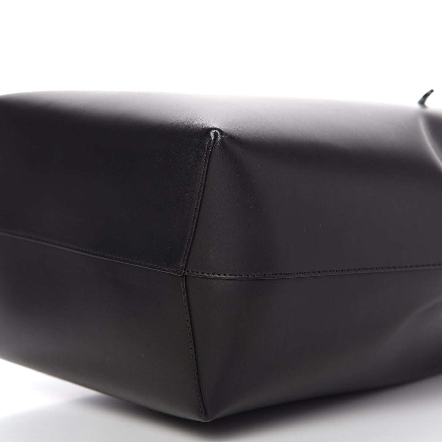 Vegetable Tanned Calfskin Bucket Bag Black Flamma