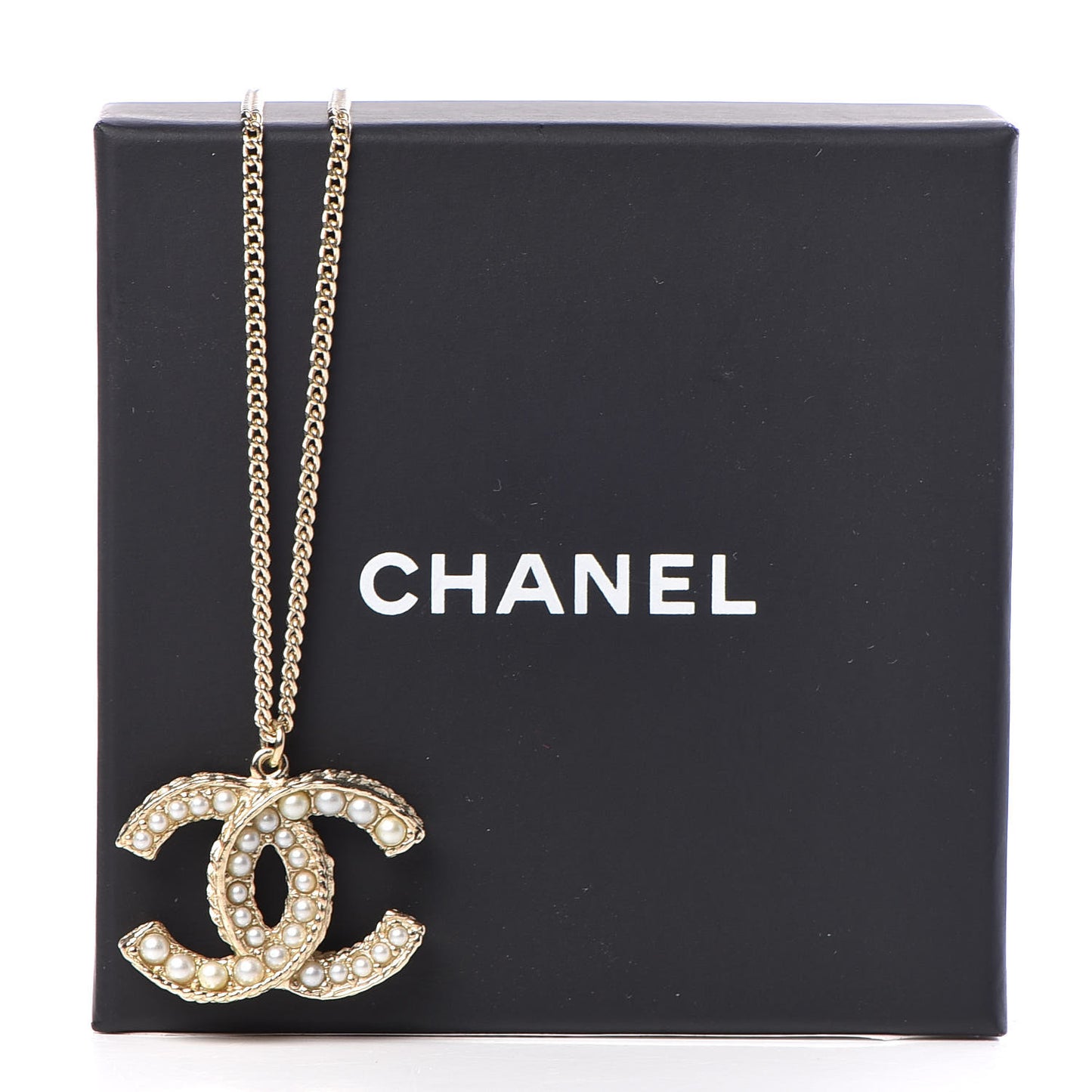 Pearl CC Pendant Necklace Gold