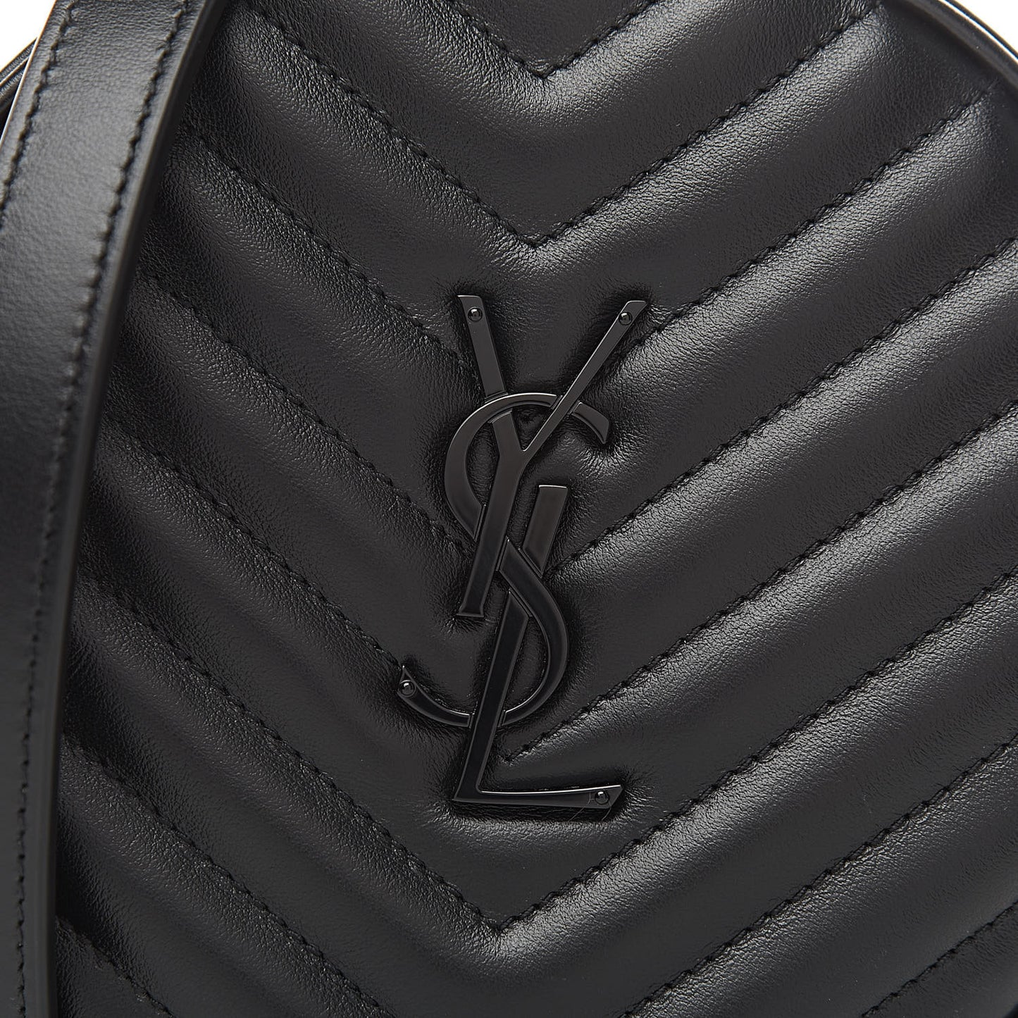 Calfskin Matelasse Chevron Round Vinyle Camera Bag Black
