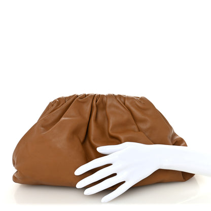 Bottega Veneta Smooth Butter Calf The Pouch Oversized Clutch Cammello 2 of 9
