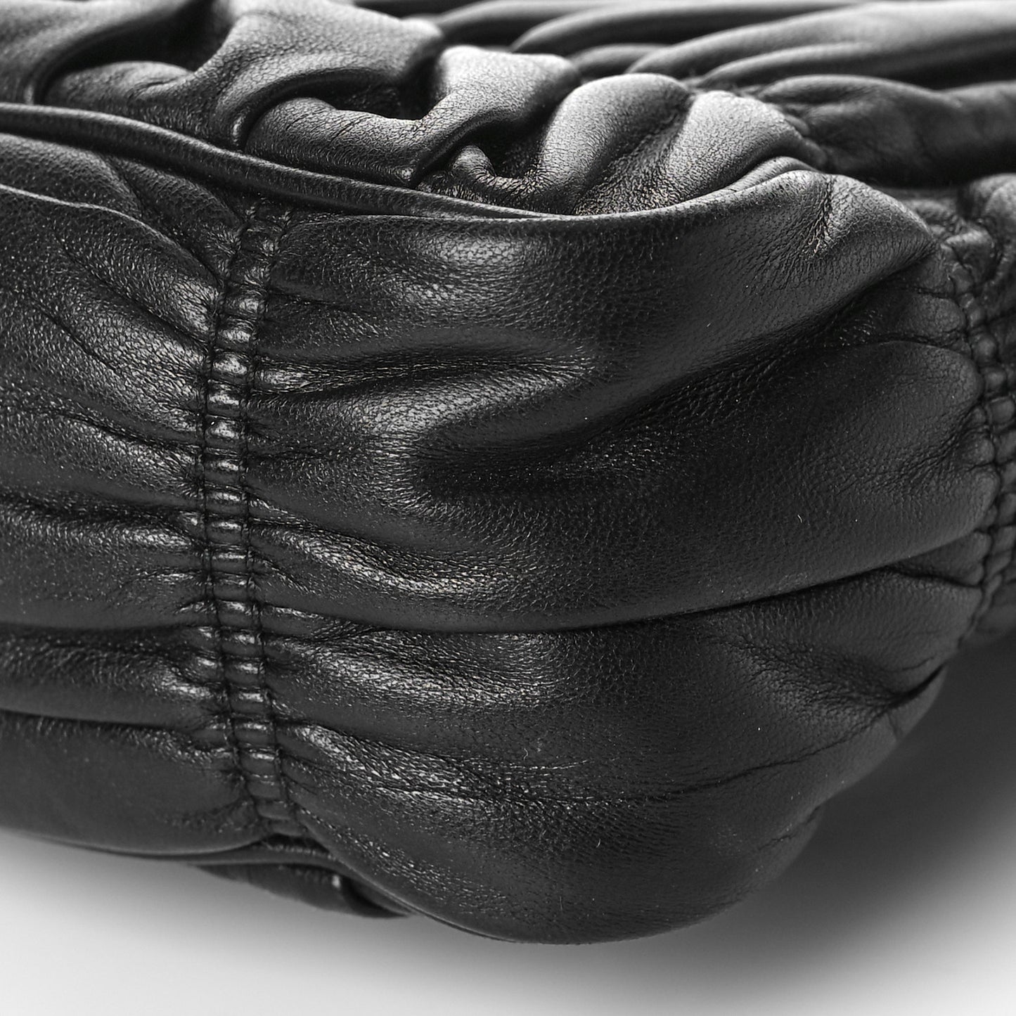Nappa Gaufre Re-Edition 2005 Shoulder Bag Black