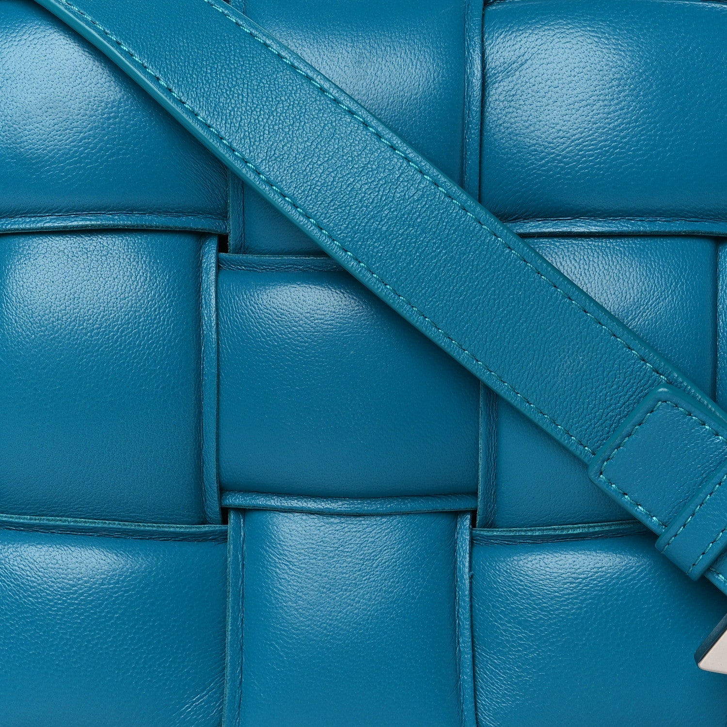 Bottega Veneta Nappa Maxi Intrecciato Padded Cassette Crossbody Bag Blaster 7 of 9