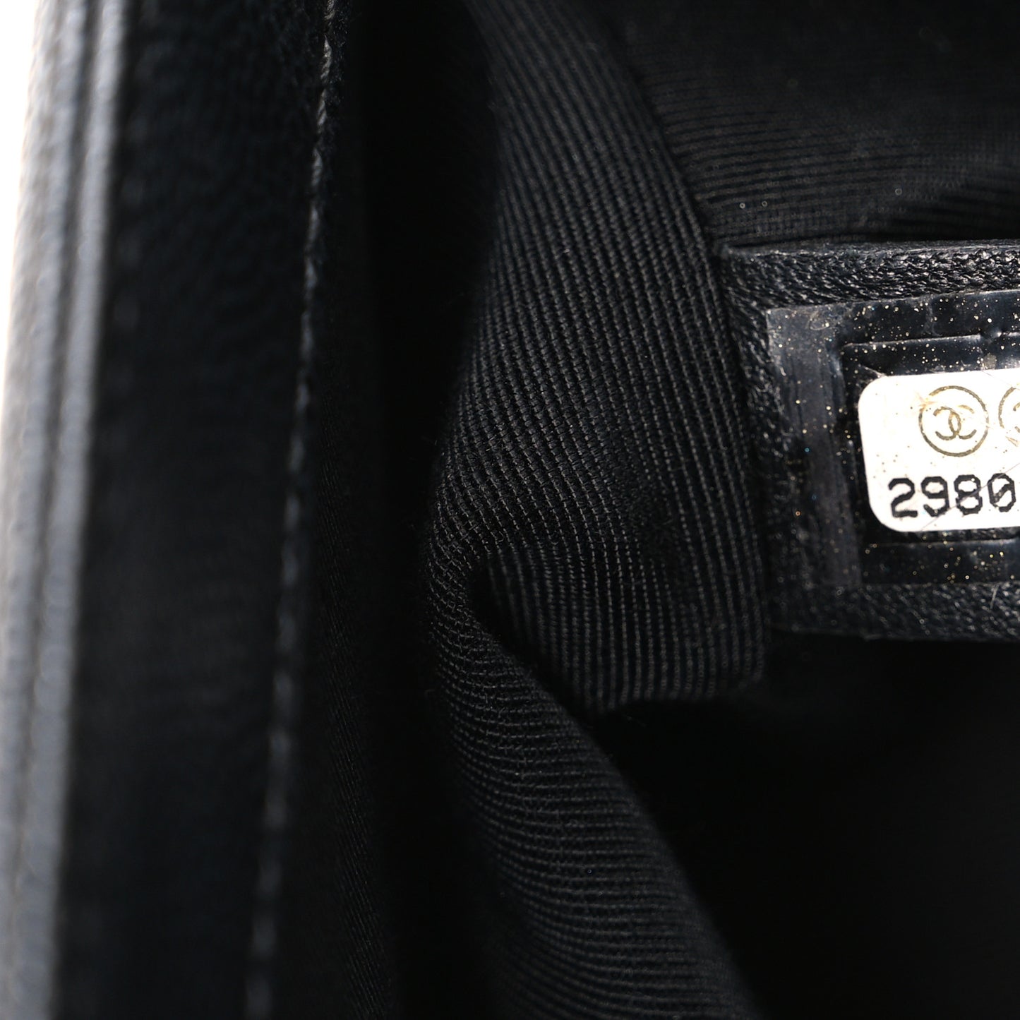 Caviar Quilted Medium Boy Flap Black