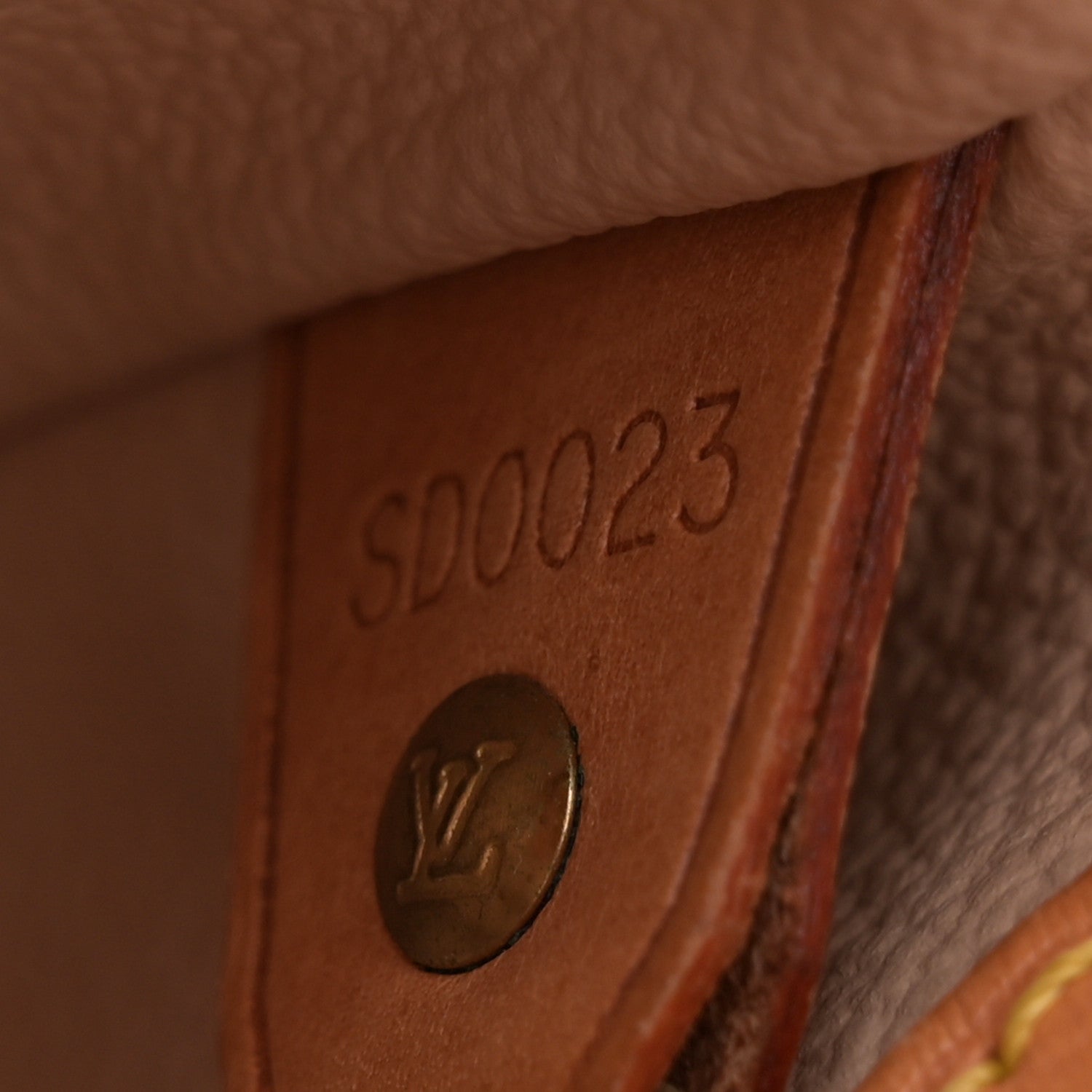 Louis Vuitton Monogram Petit Bucket 23 7 of 12