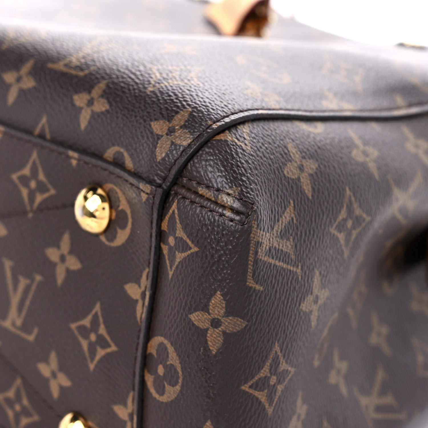 Louis Vuitton Monogram Montaigne MM 8 of 18