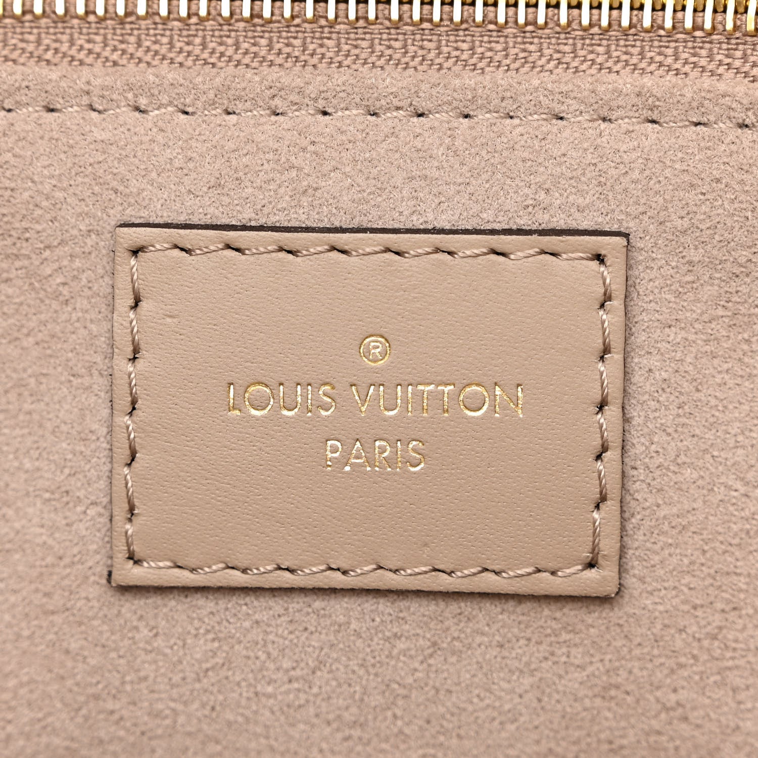 Louis Vuitton Empreinte Monogram Giant Onthego MM Tourterelle 6 of 9
