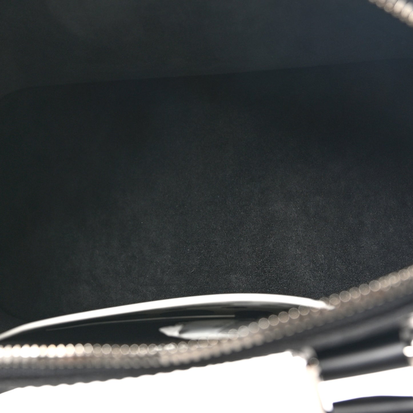 X YK Epi Alma BB Black White