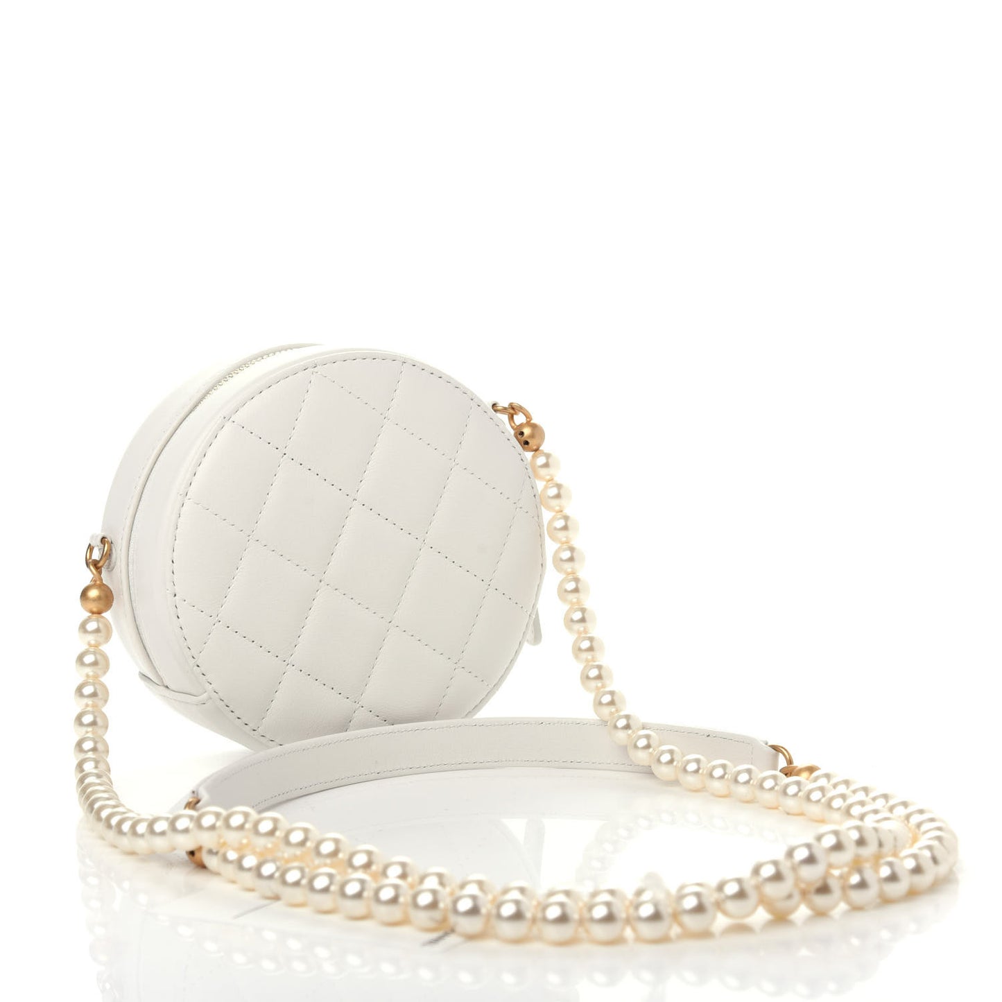 Calfskin Quilted About Pearls Round Clutch With Chain White