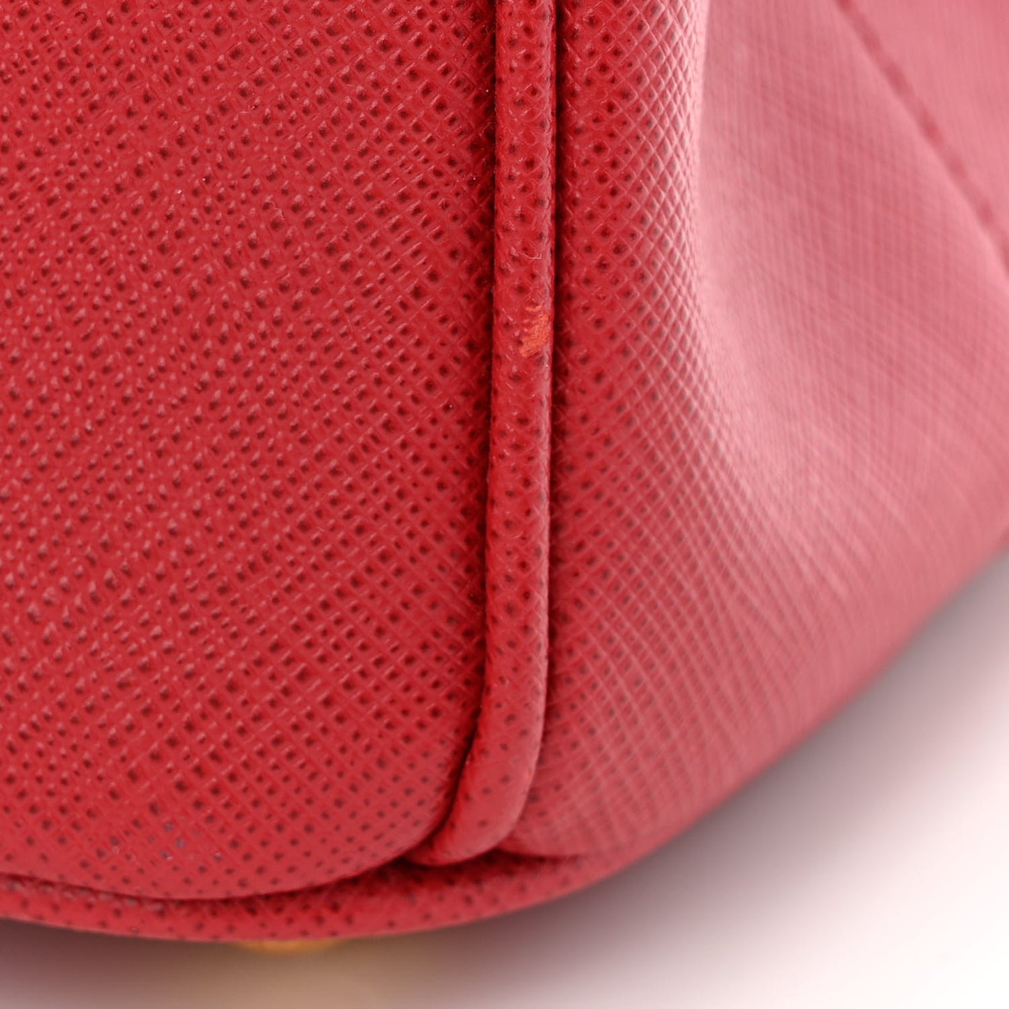 Saffiano Medium Galleria Double Zip Tote Fuoco