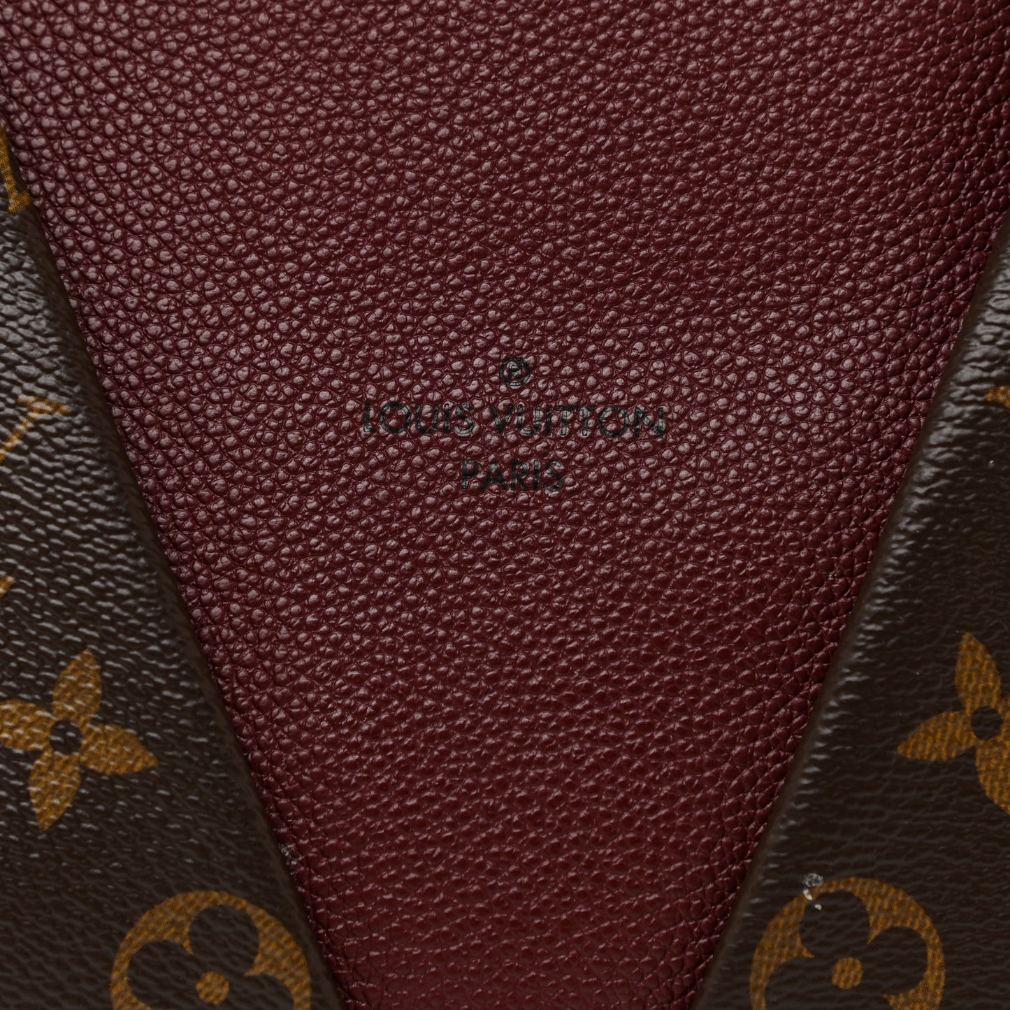 Monogram V Tote MM Bordeaux