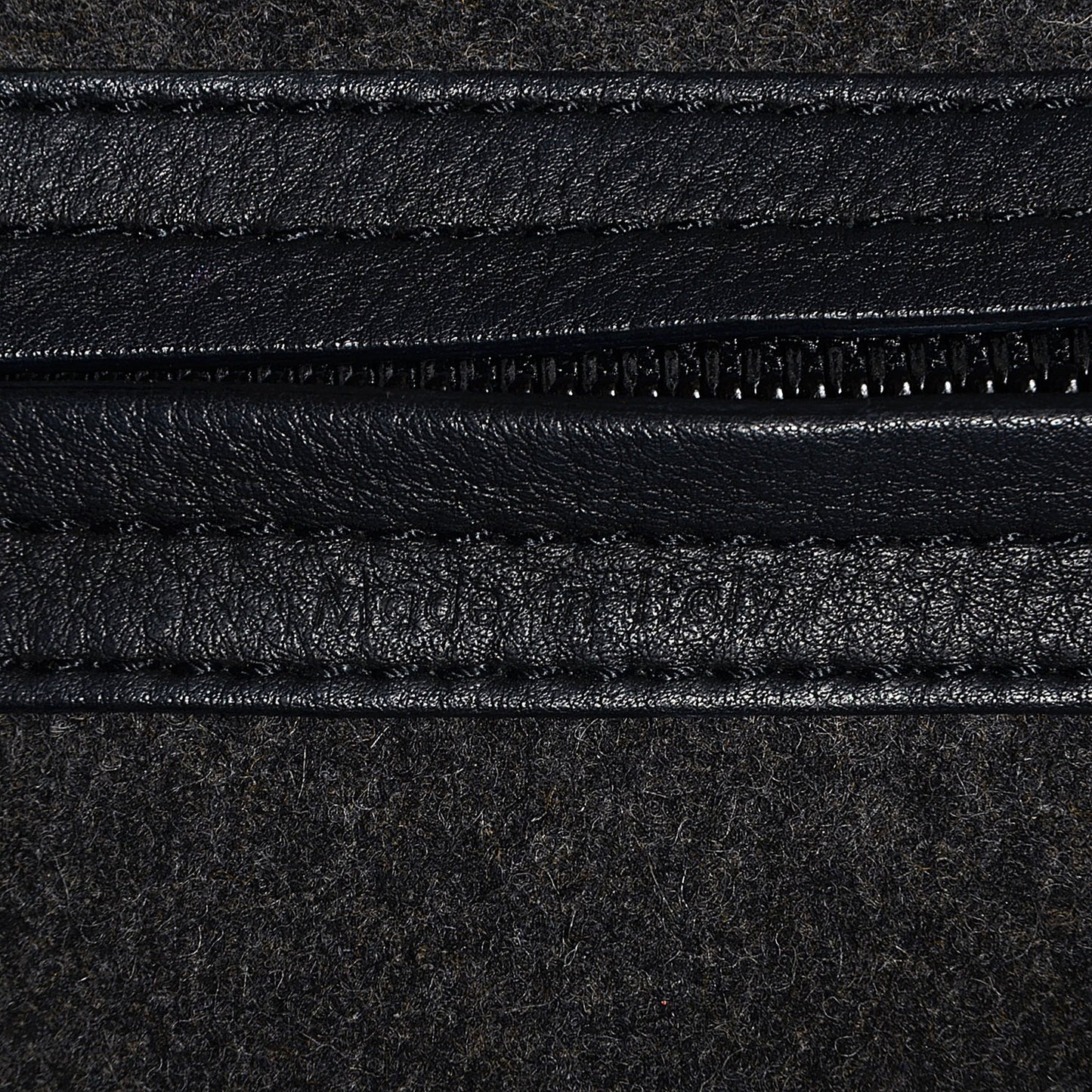 Felt Medium Phantom Luggage Grey