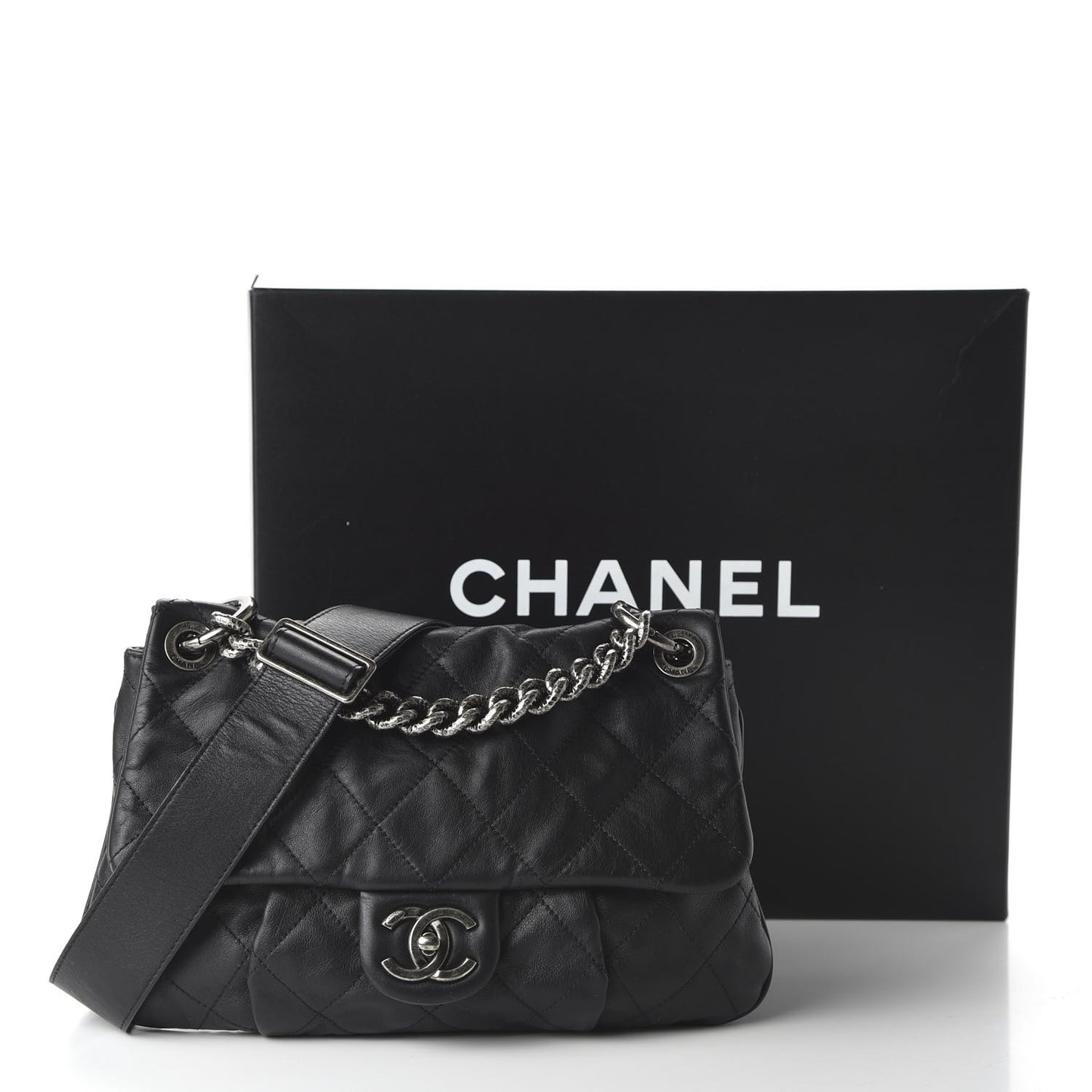 Calfskin Coco Pleats Messenger Flap Black