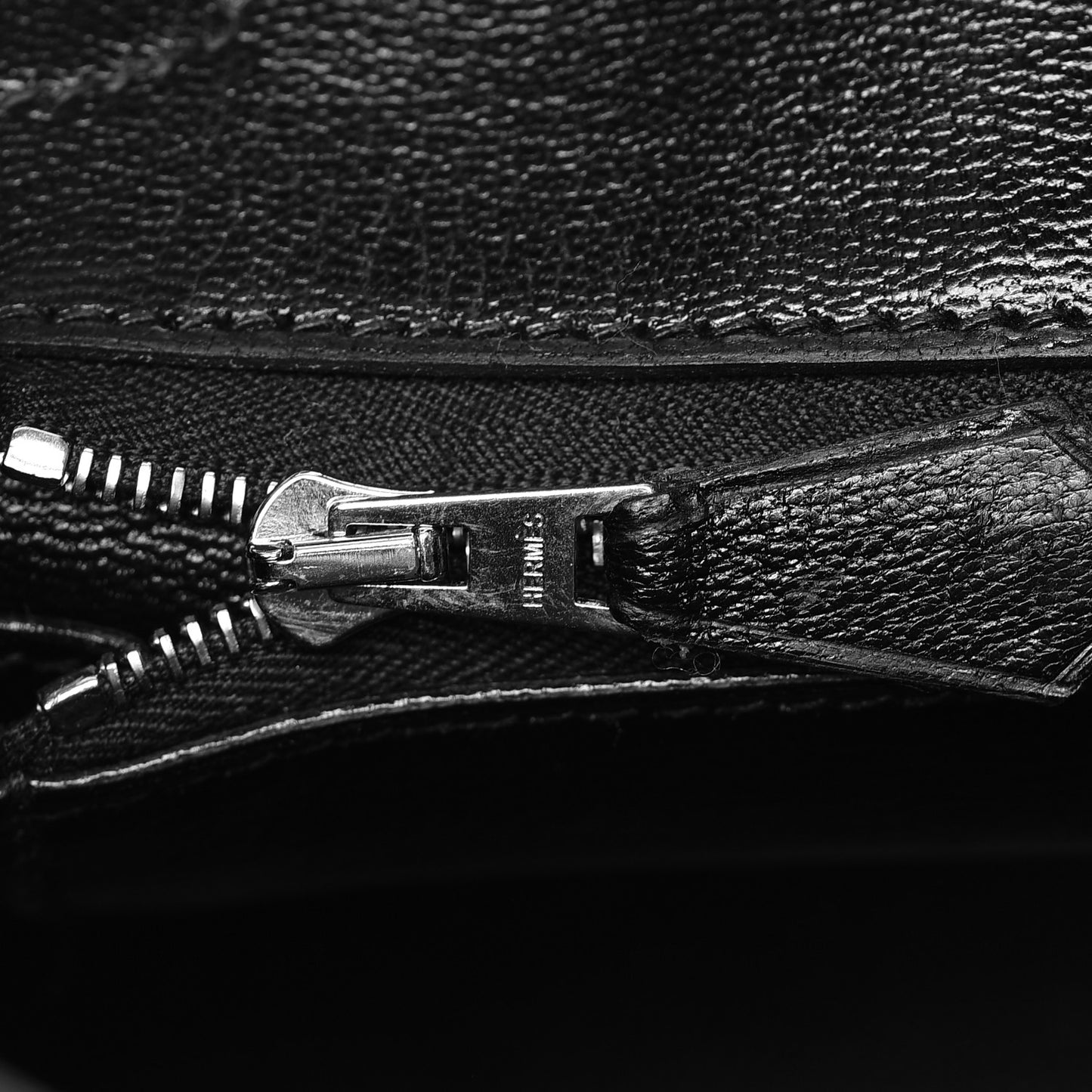 Shiny Porosus Crocodile Birkin 30 Black