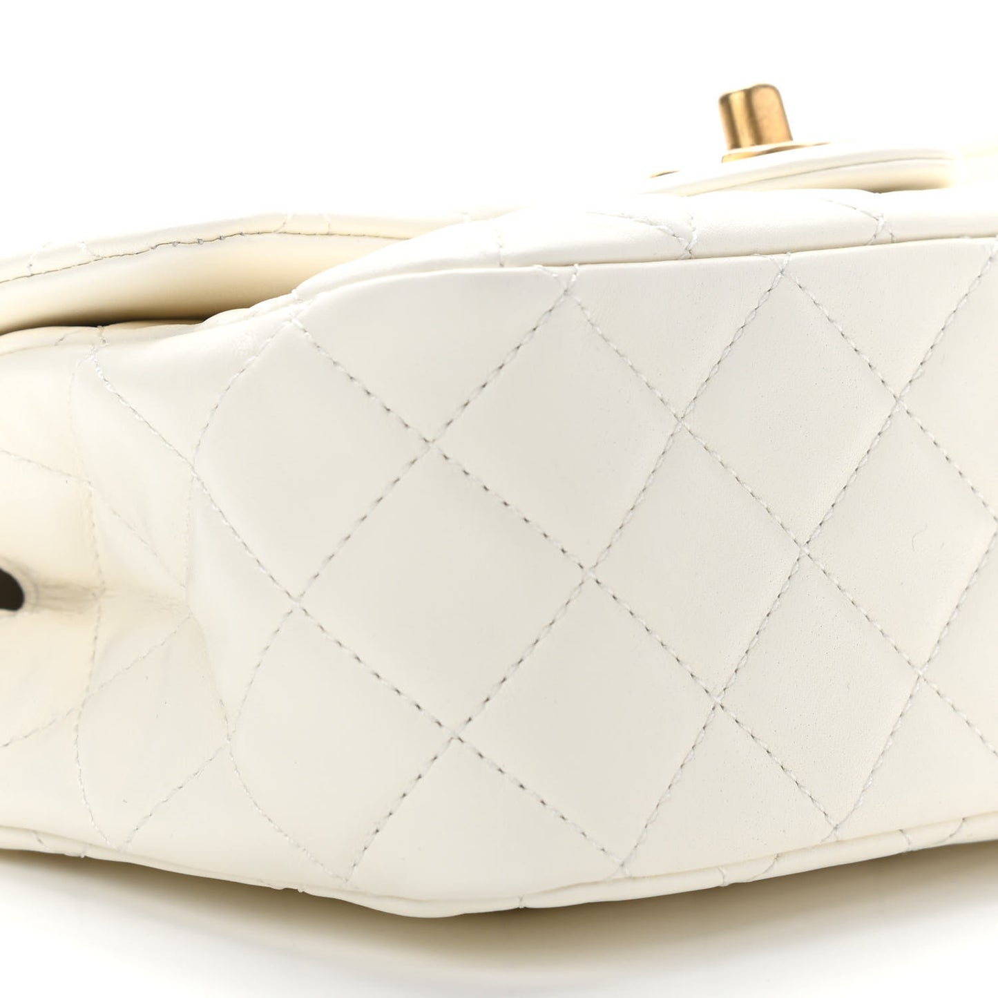 Lambskin Quilted Mini Pearl Crush Flap White