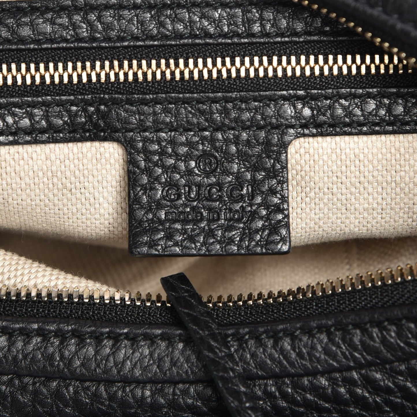 Pebbled Calfskin Large Soho Hobo Black