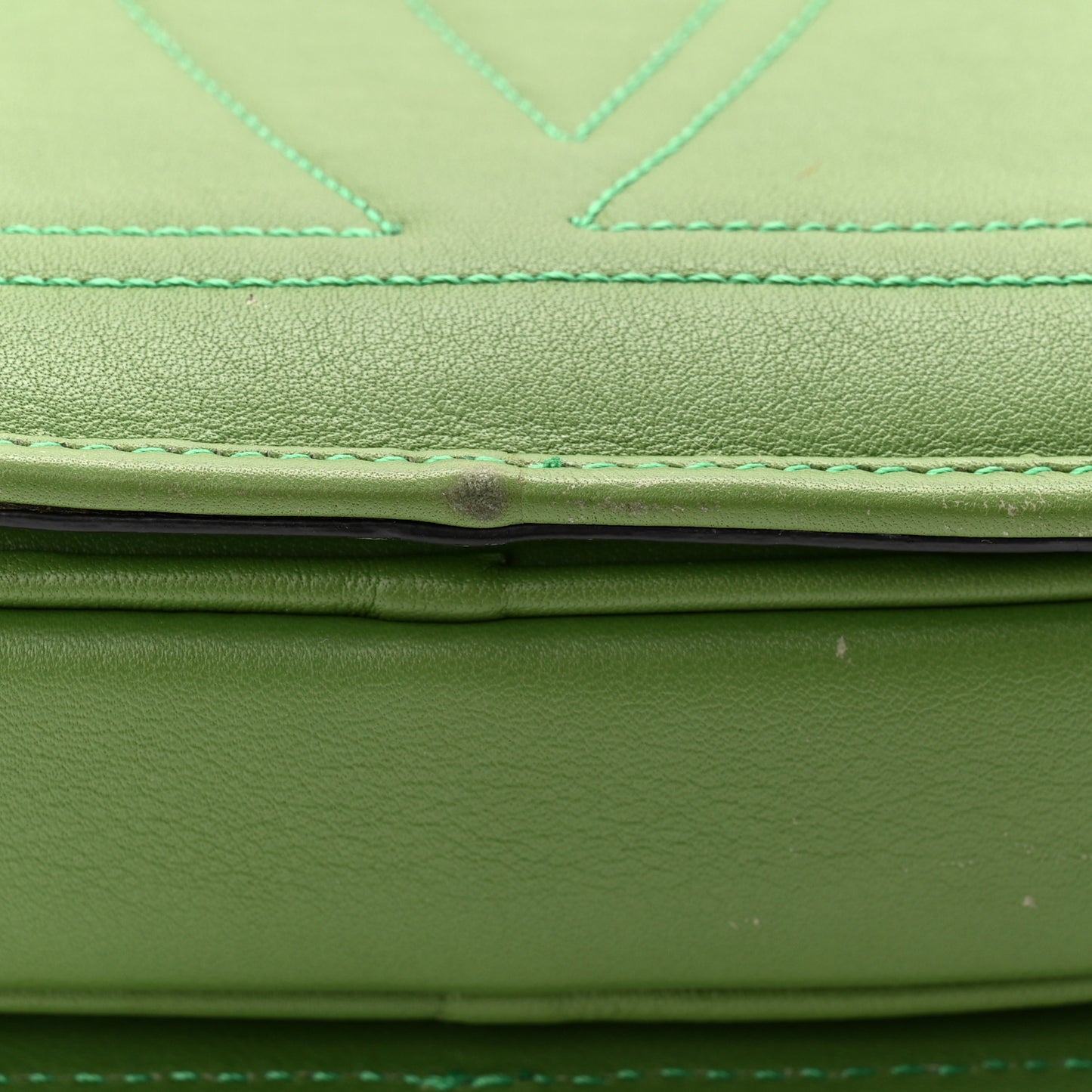 Vitello Small Logo Go Crossbody Bag Clover