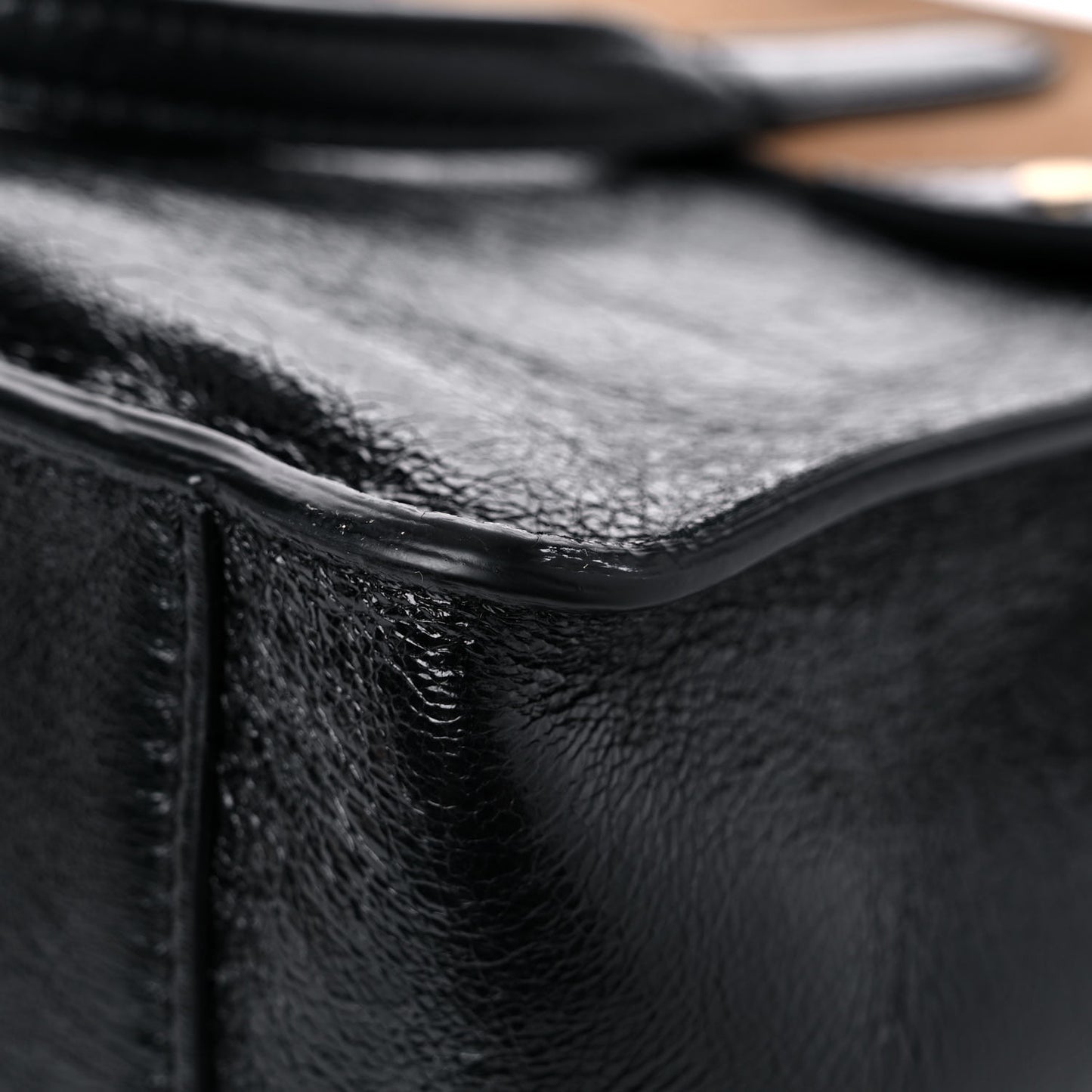 Agnello Old Shine Vitello Go Rain Small Flip Tote Black Marrone