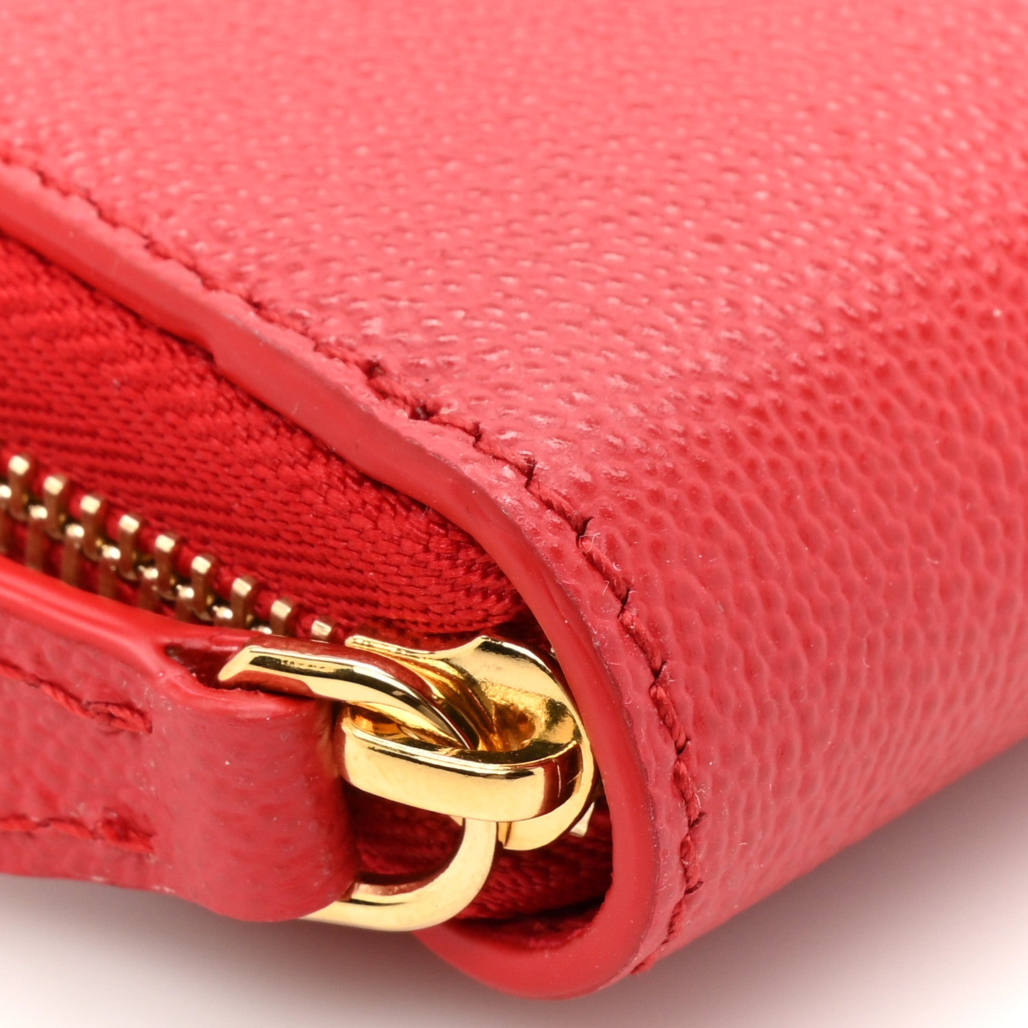 Burberry Soft Grain Elmore Zip Around Wallet Red 12 of 16