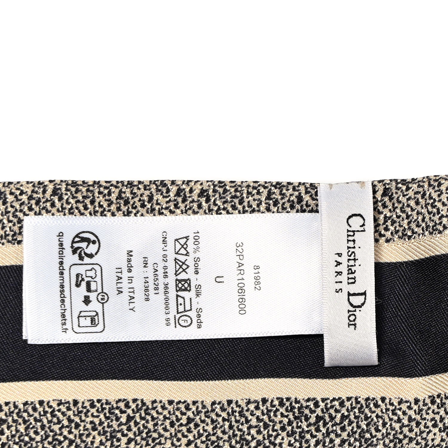Christian Dior ミッツァ　Plan de Paris The New Dior Plan De Paris Print Dates Back To The 1950s | PurseBlog
