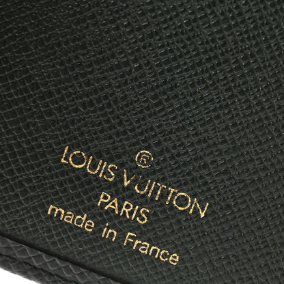 Louis Vuitton Taiga Medium Ring Agenda Cover Epicea 8 of 15