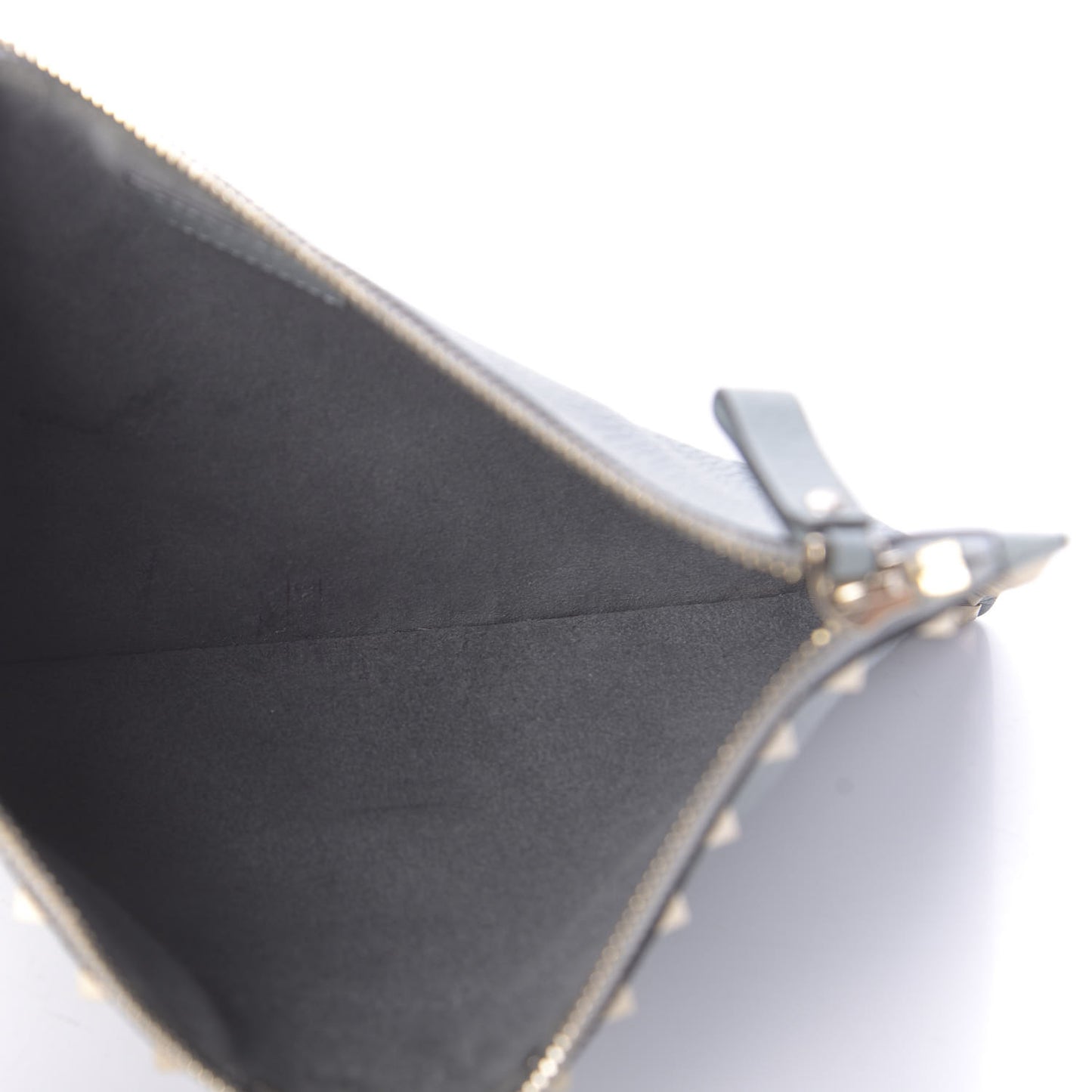 Pebbled Calfskin Large Rockstud Zip Pouch Nube