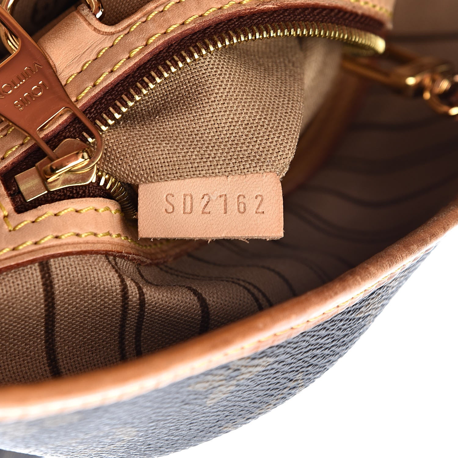 Louis Vuitton Monogram Delightful MM 8 of 15