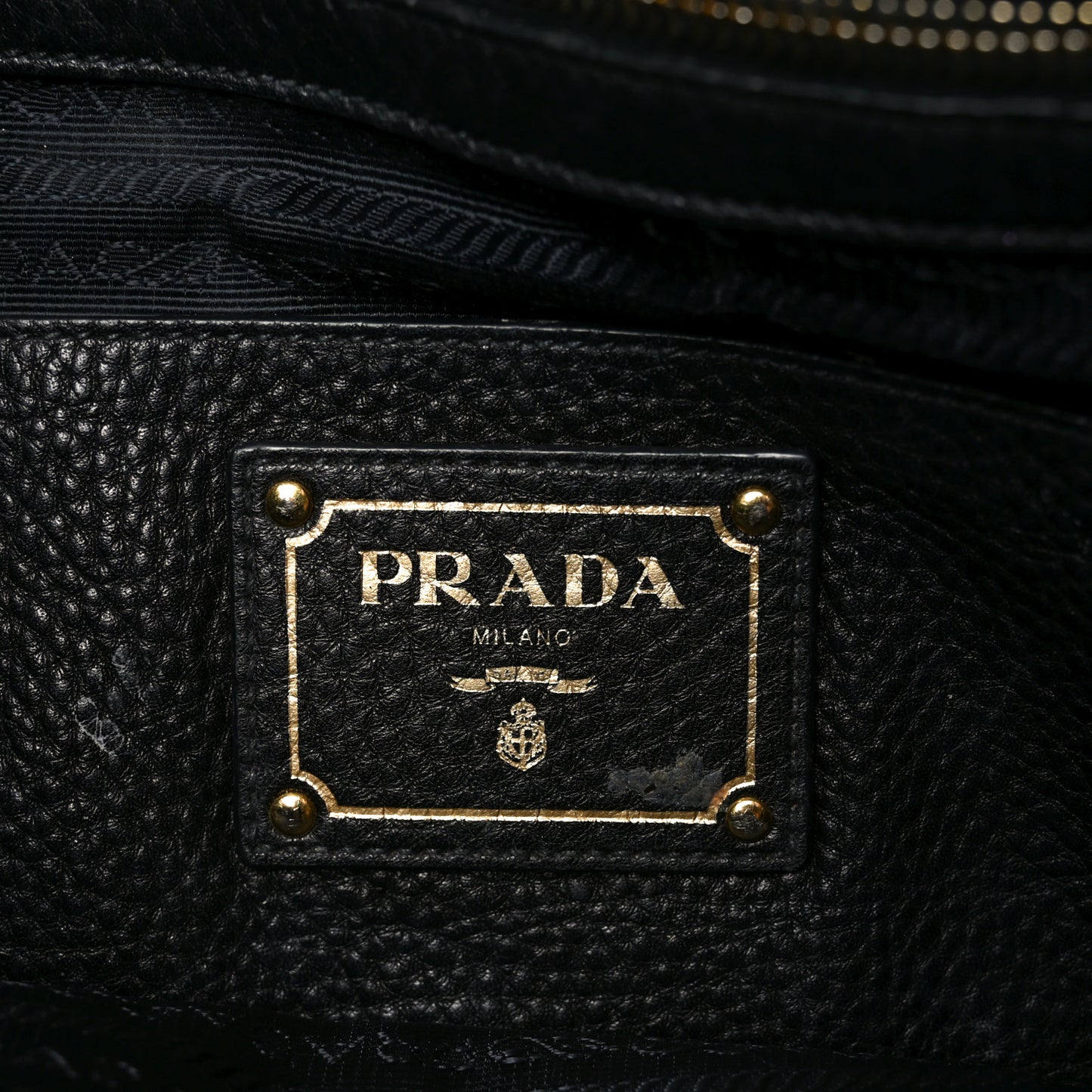 Vitello Daino Side Pocket Tote Black