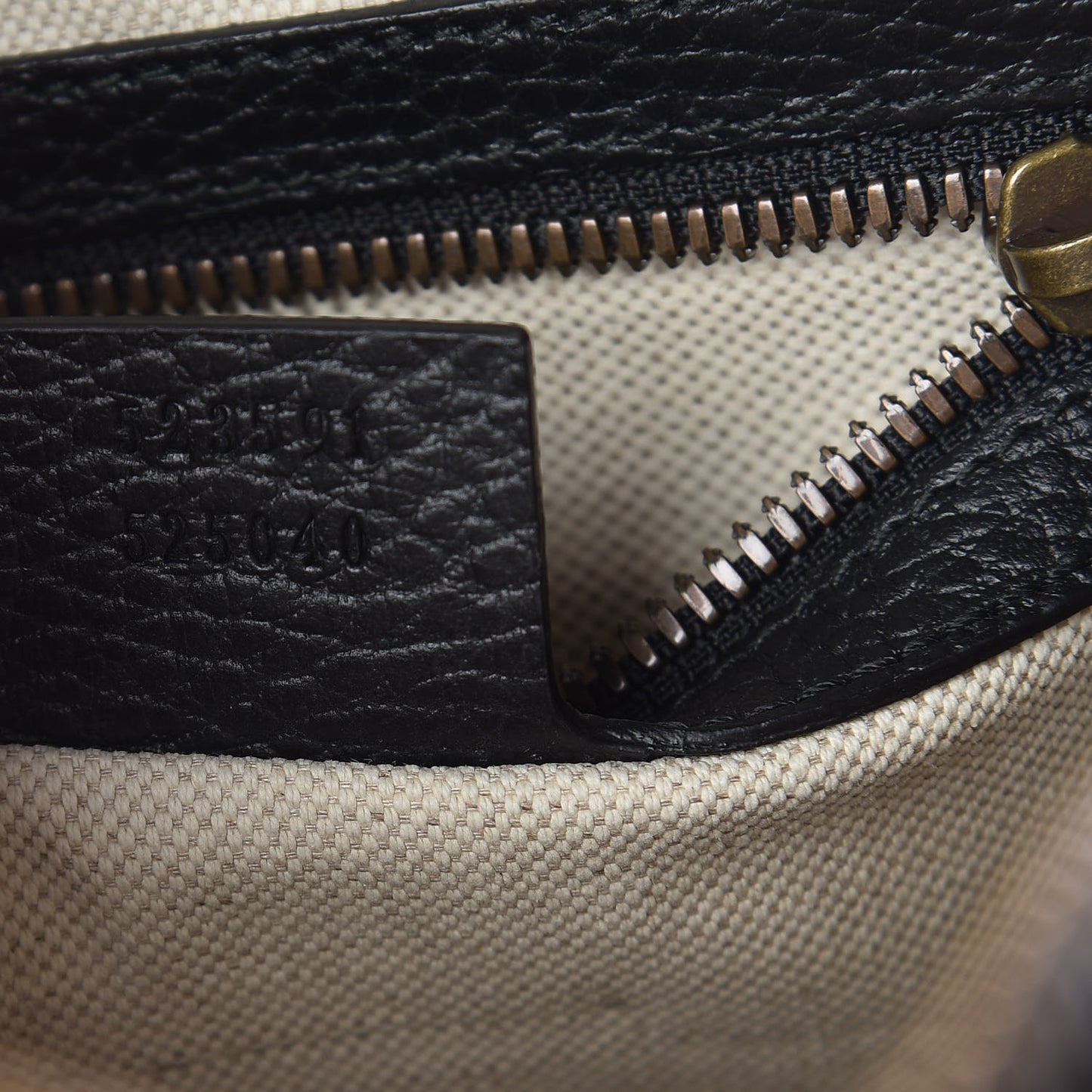 Grained Calfskin Logo Messenger Bag Black