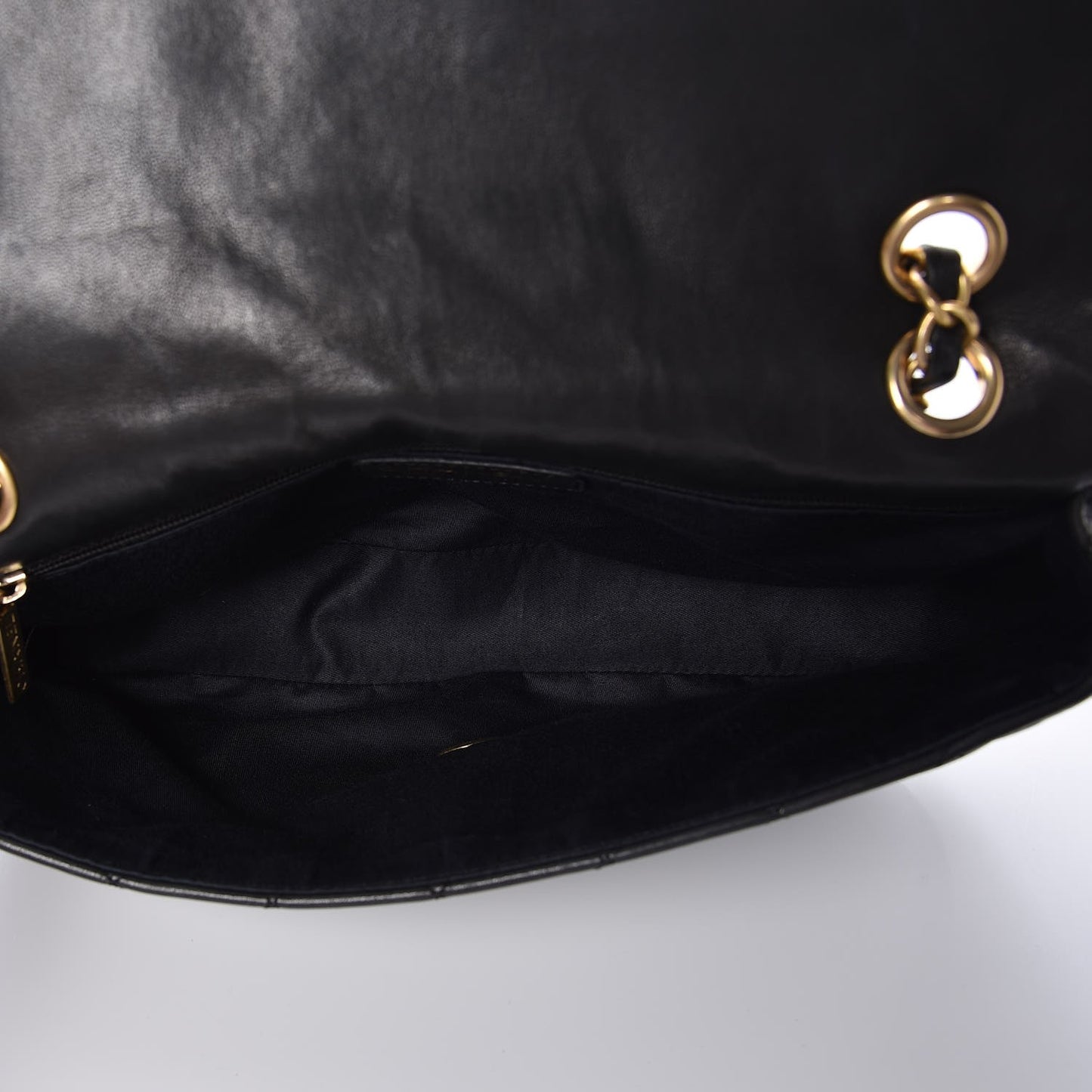 Lambskin Quilted Medium Cruise Charm Single Flap Black