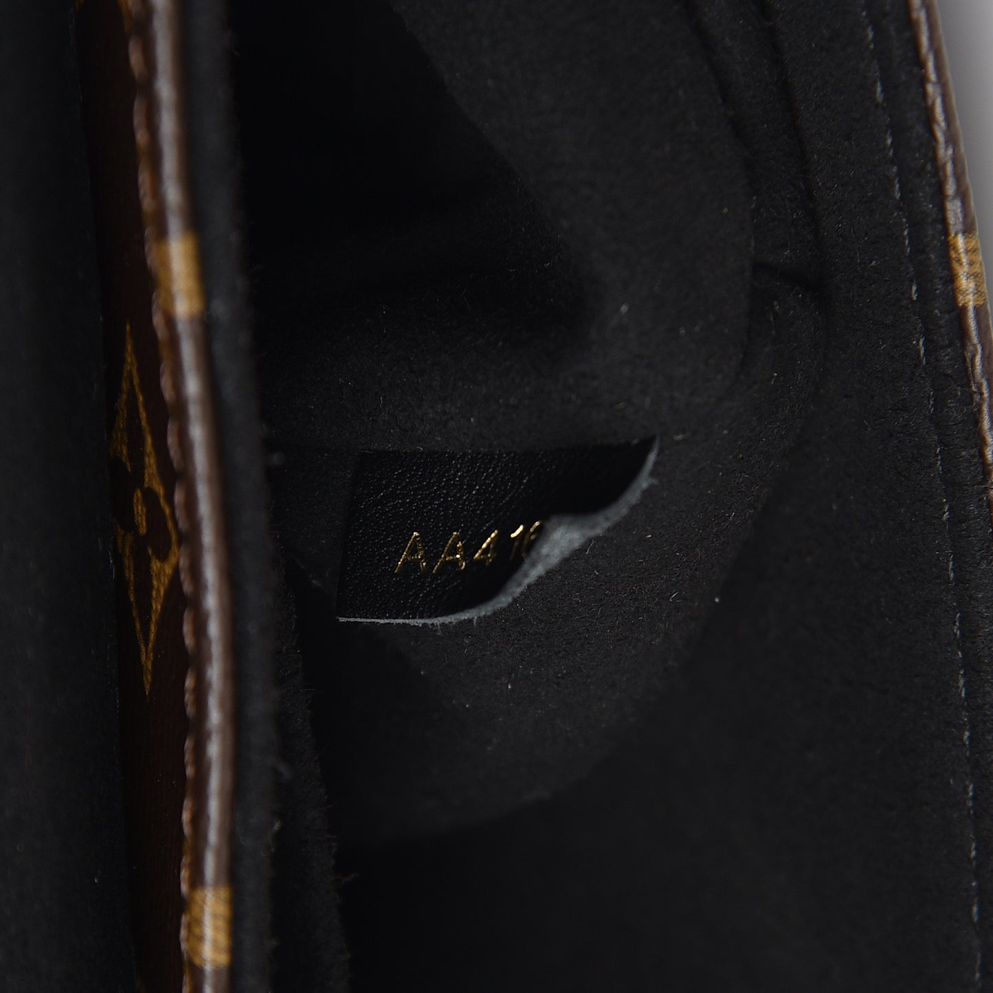 Monogram Locky BB Black