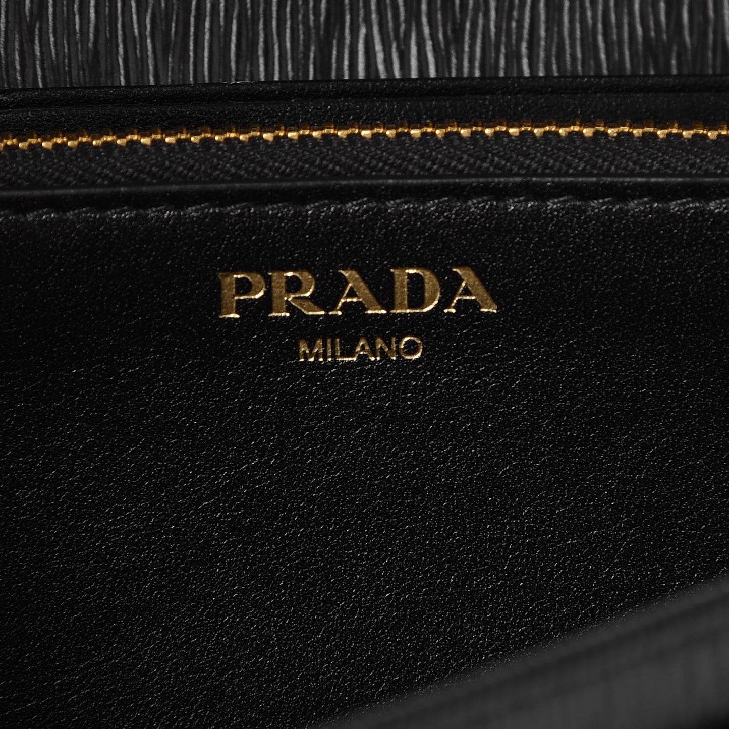 Vitello Move Chain Wallet Black