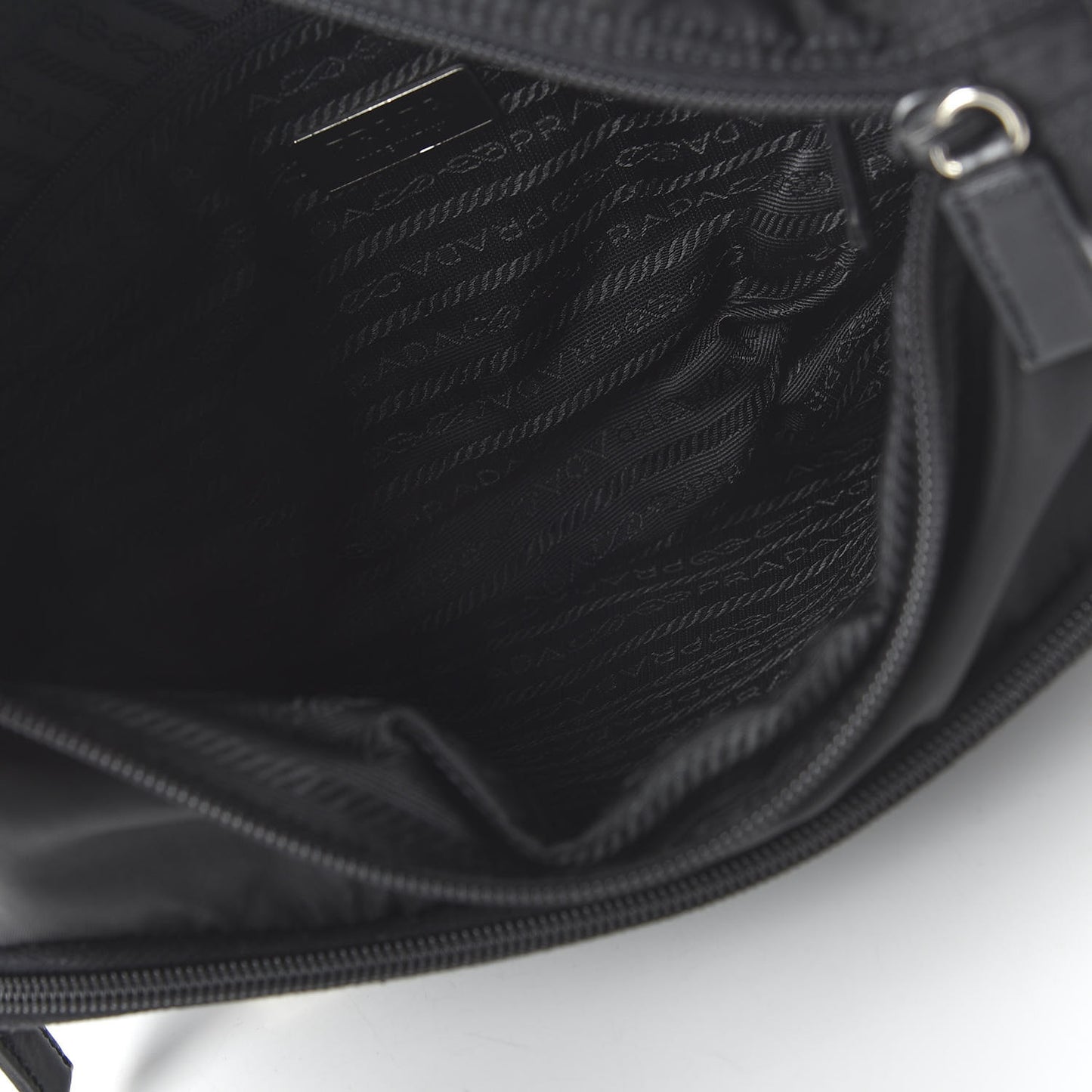 Nylon Vela Messenger Bag Black