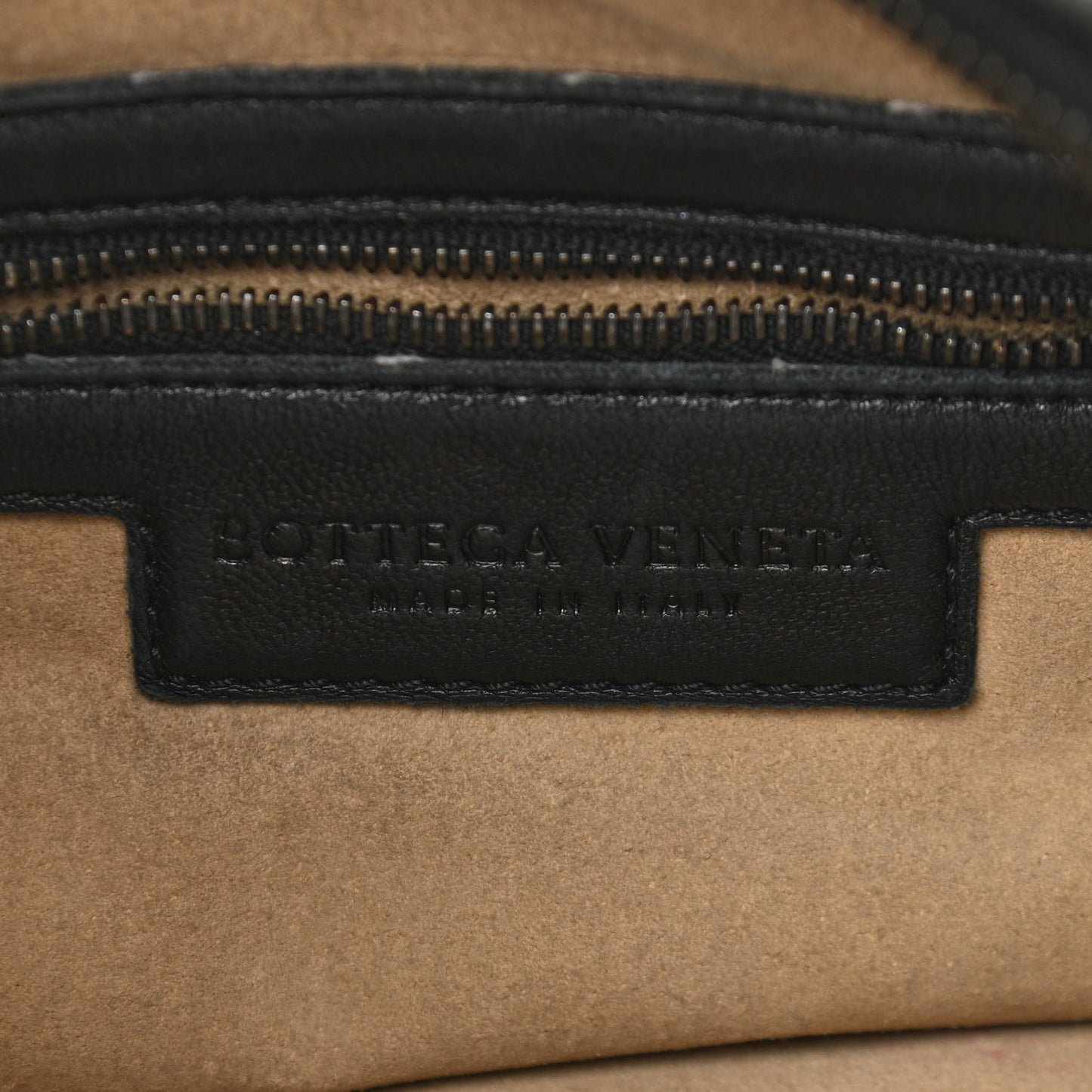 Nappa Intrecciato Medium Veneta Hobo Black