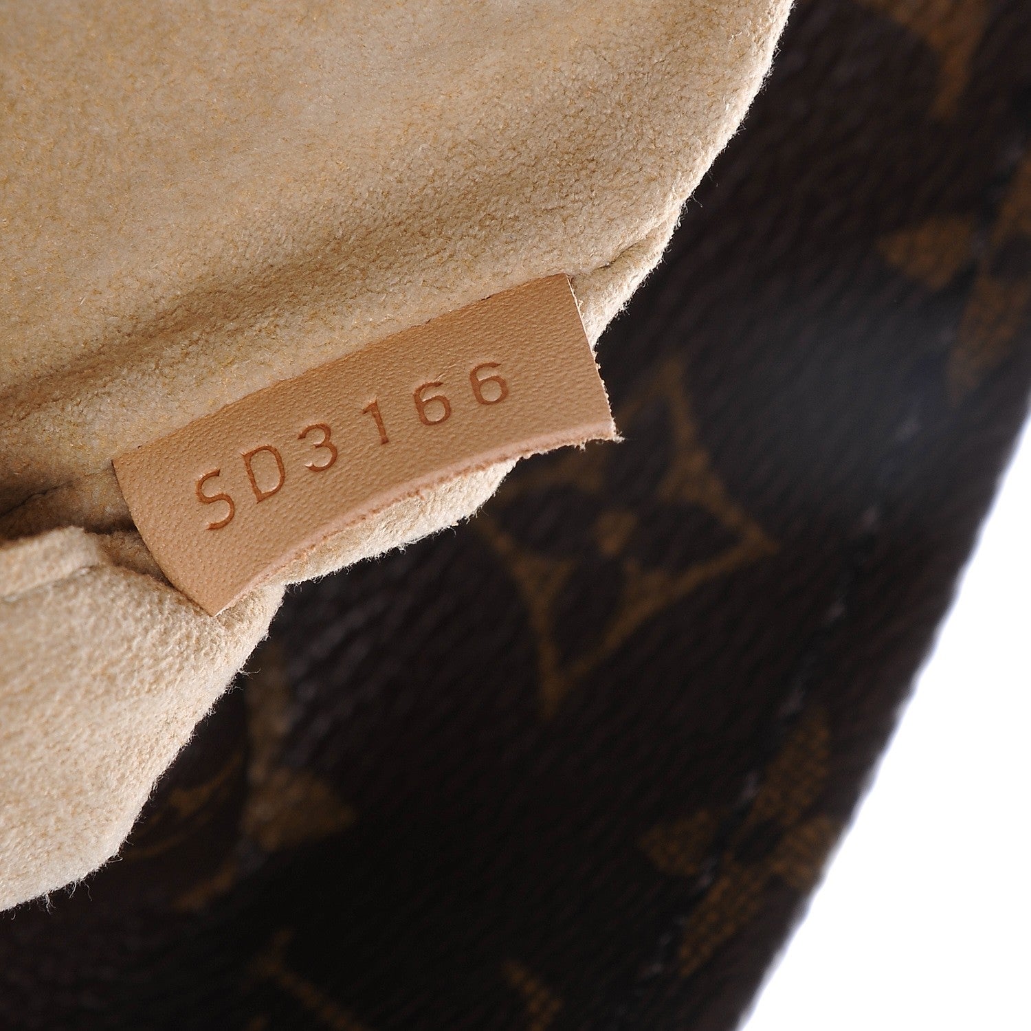 Louis Vuitton Monogram Artsy MM 8 of 9