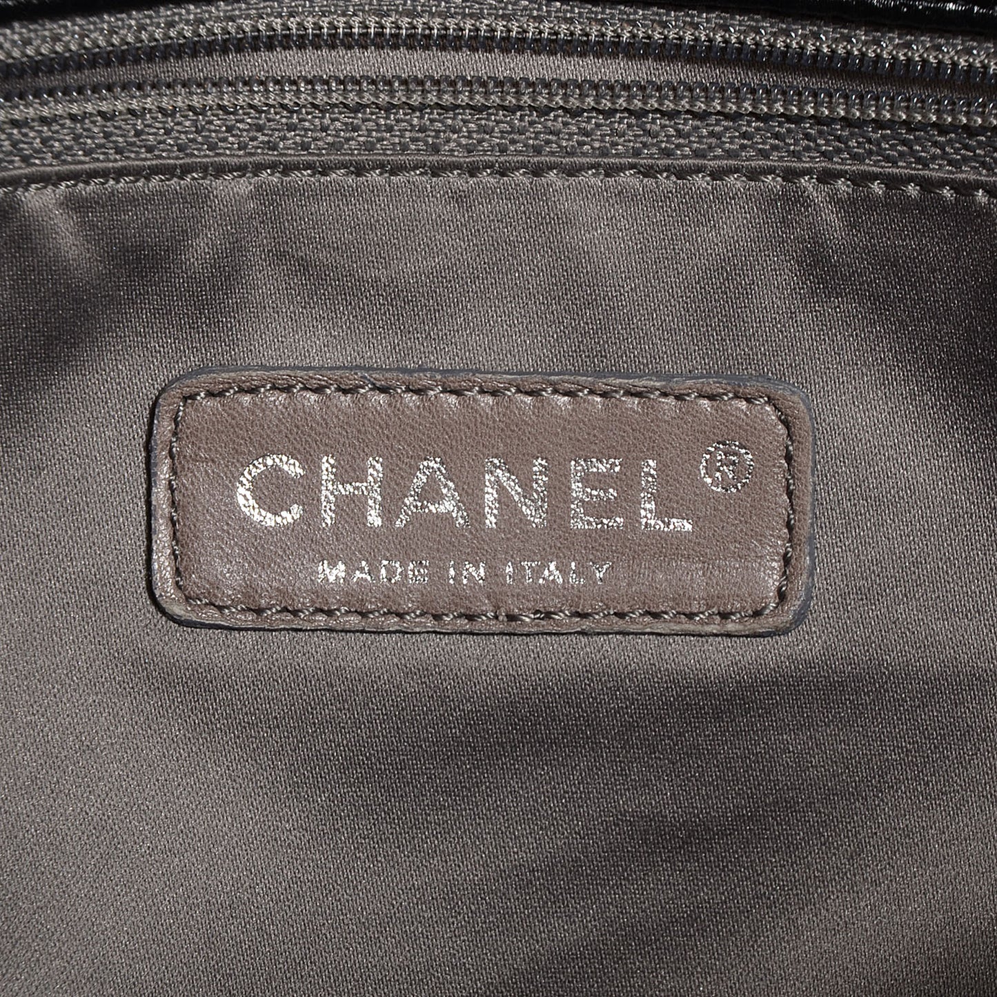 Coated Canvas Le Marais Flap Black