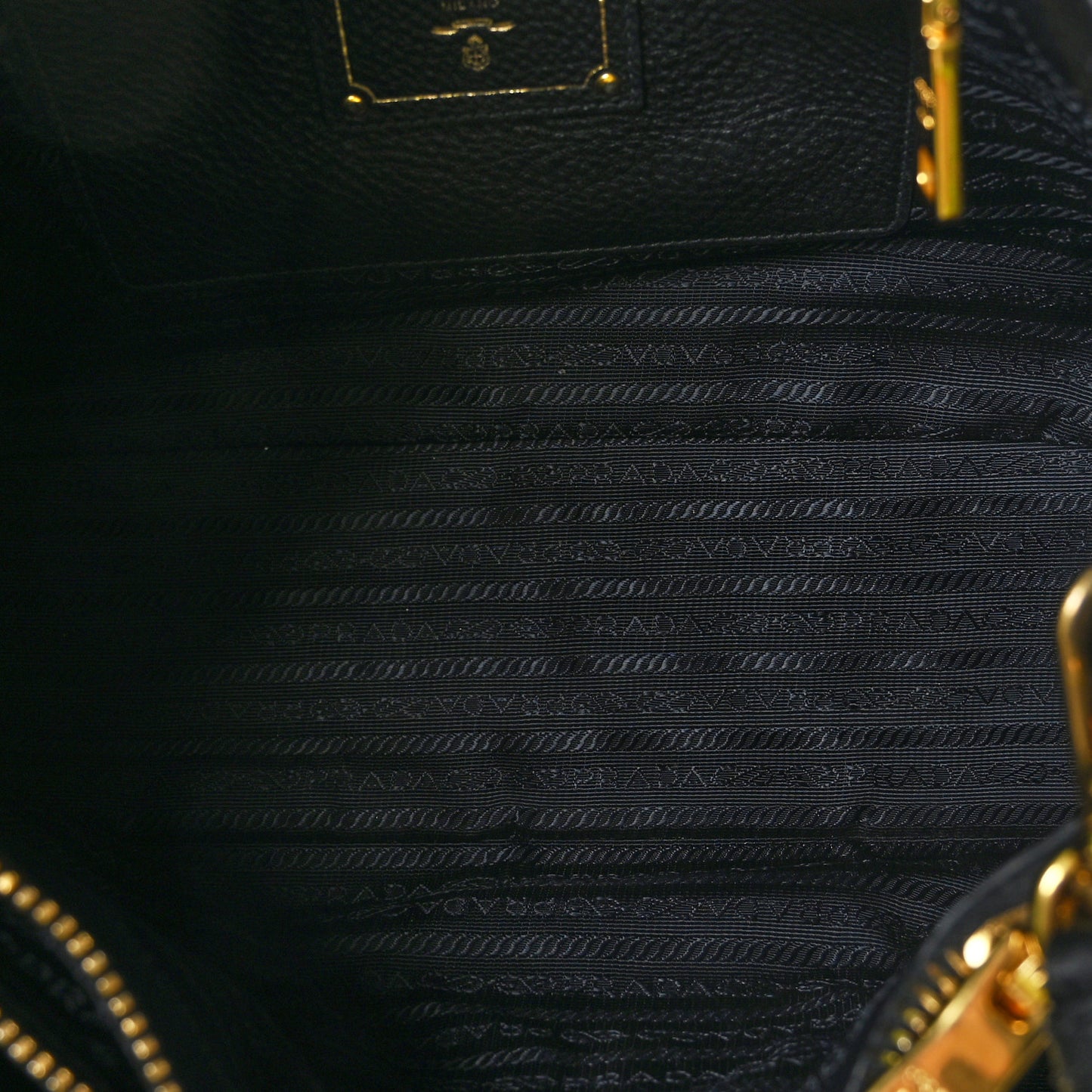 Vitello Daino Tote Black