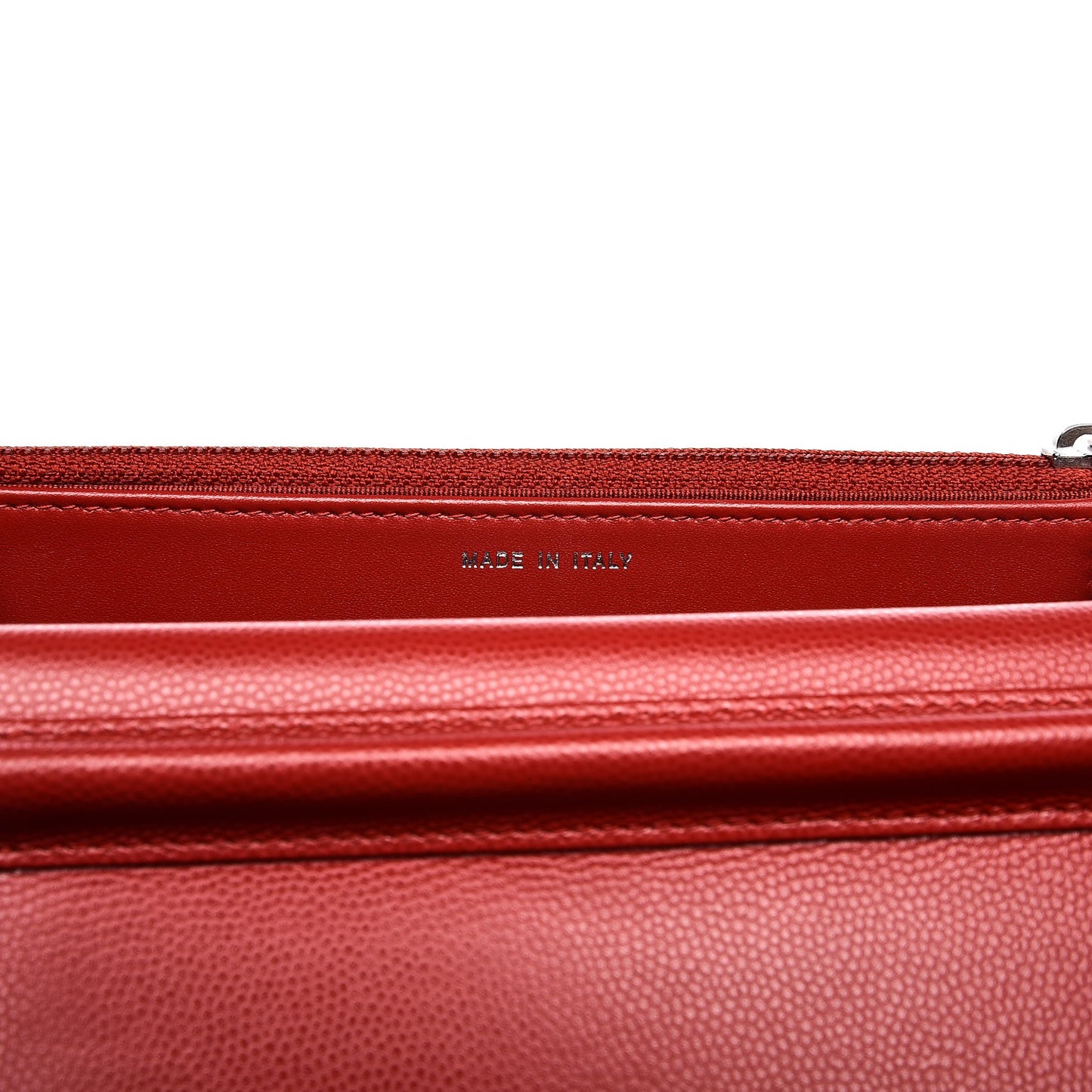 Caviar Chevron Quilted Wallet On Chain WOC Red