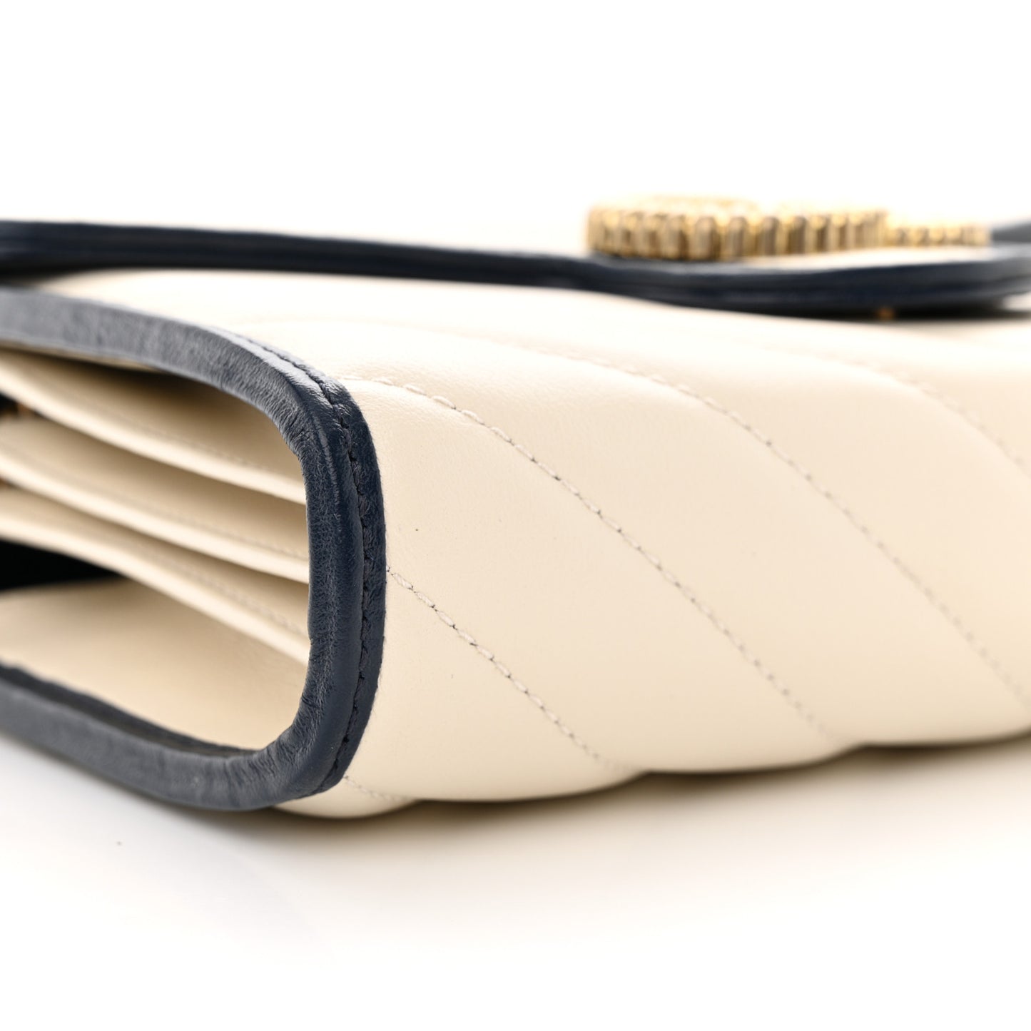 Vintage Effect Calfskin Matelasse Diagonal Torchon GG Marmont Chain Wallet Mystic White Blue Agata