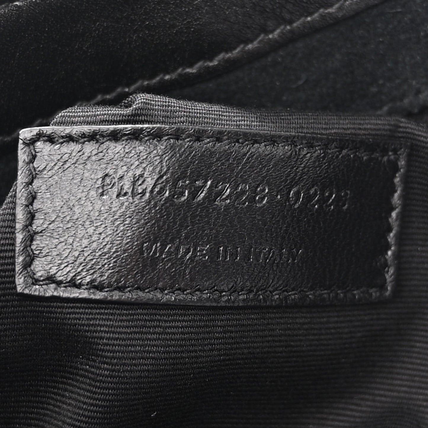 Patent Le 5 A 7 Hobo Black
