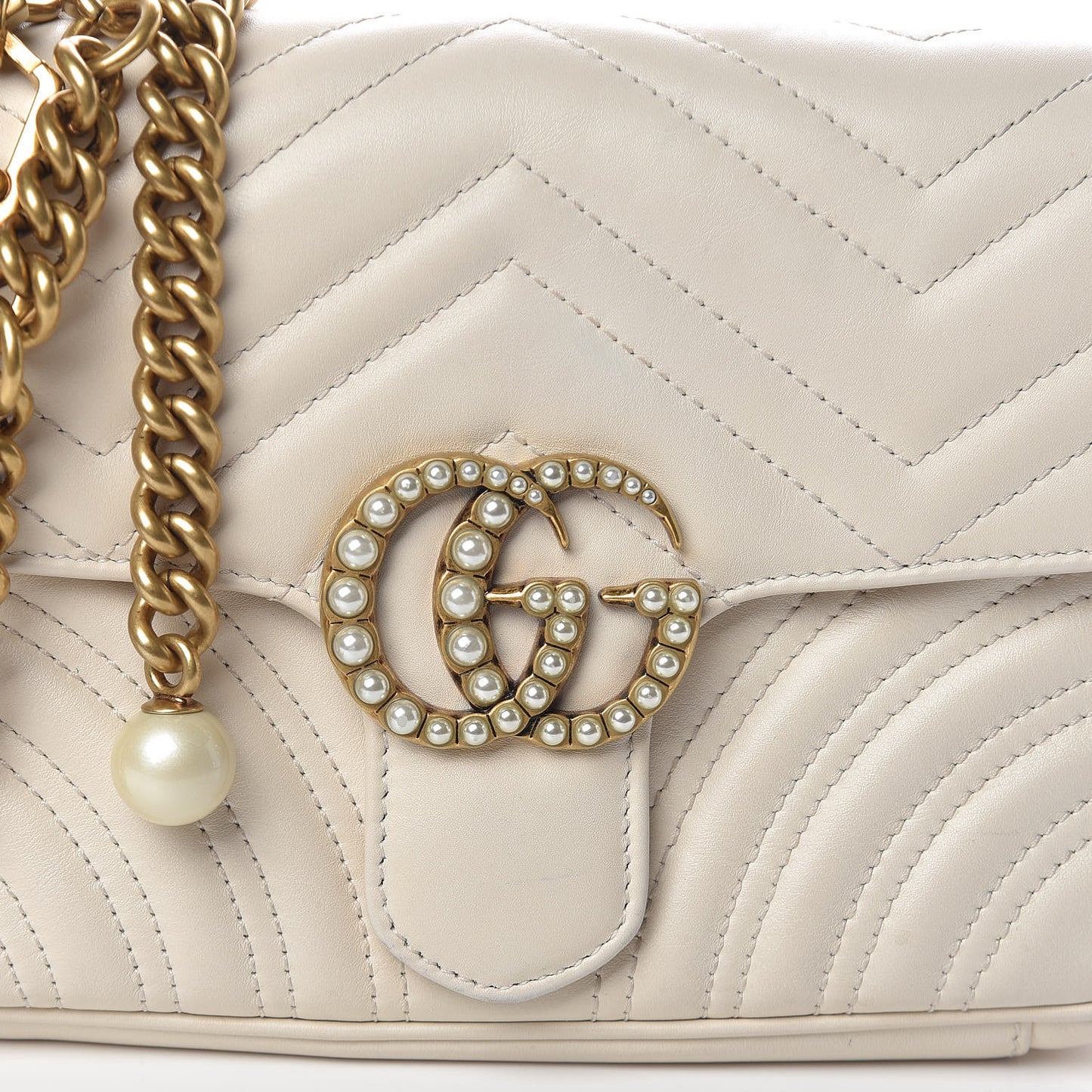 Calfskin Matelasse Pearly GG Marmont Chain Belt Bag Mystic White