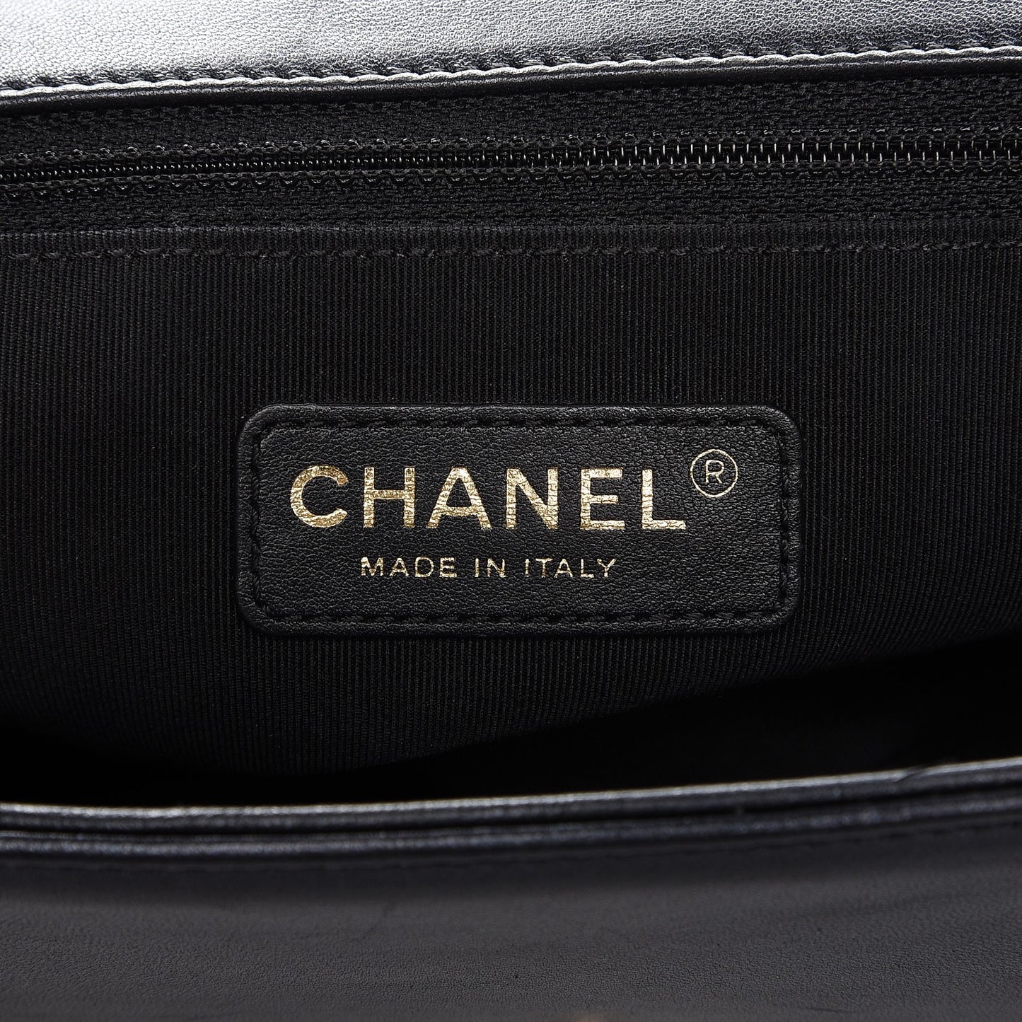 Lambskin New Medium Boy Flap Pearly Black