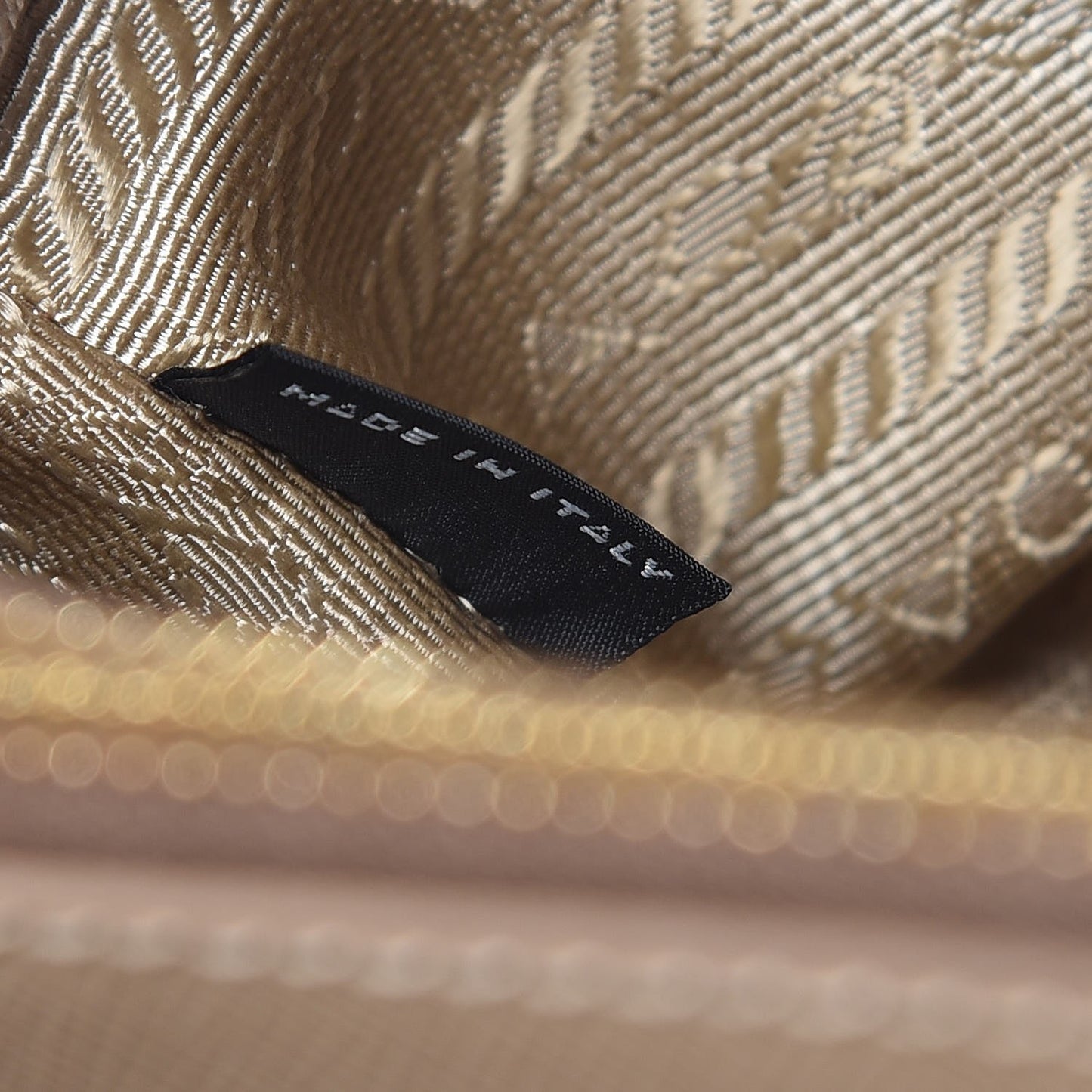 Saffiano Lux Medium Tote Visone