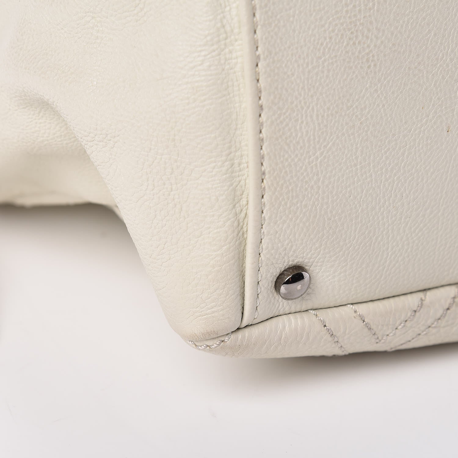 Chanel Calfskin Large Diamond Stitch Tote White 15 of 17